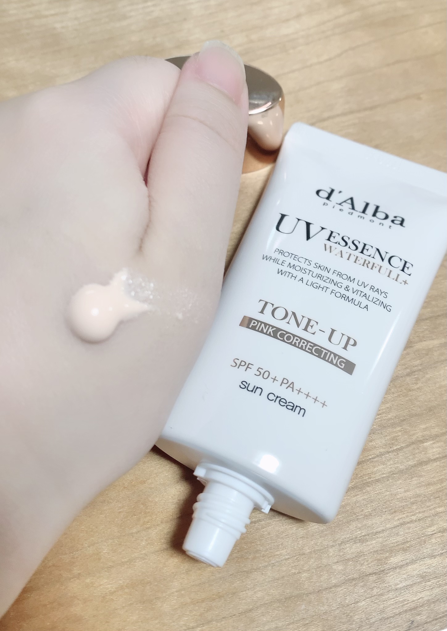 ウォータフルトーンアップサンクリーム/ダルバ/日焼け止めクリームを使ったクチコミ（2枚目）