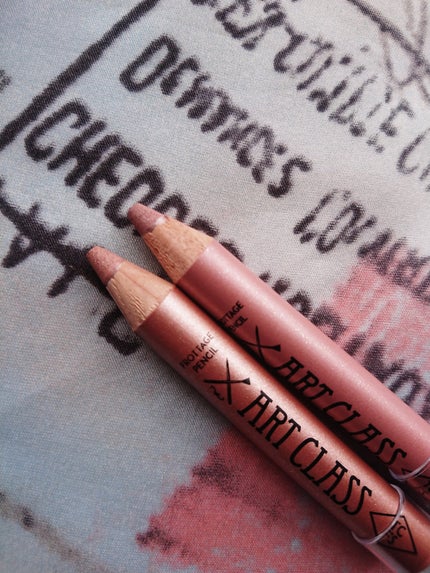 アートクラス フロッタージュペンシル/too cool for school/スティックアイシャドウを使ったクチコミ(3枚目)