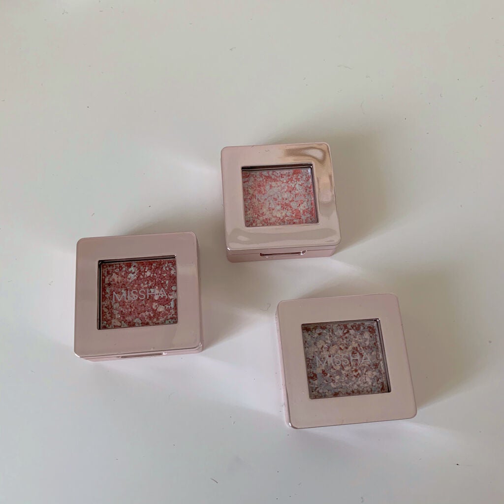 グリッタープリズム シャドウ/MISSHA/グリッターを使ったクチコミ(2枚目)