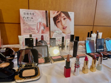 ディオール バックステージ フェイス グロウ パレット/Dior/ハイライトを使ったクチコミ(2枚目)