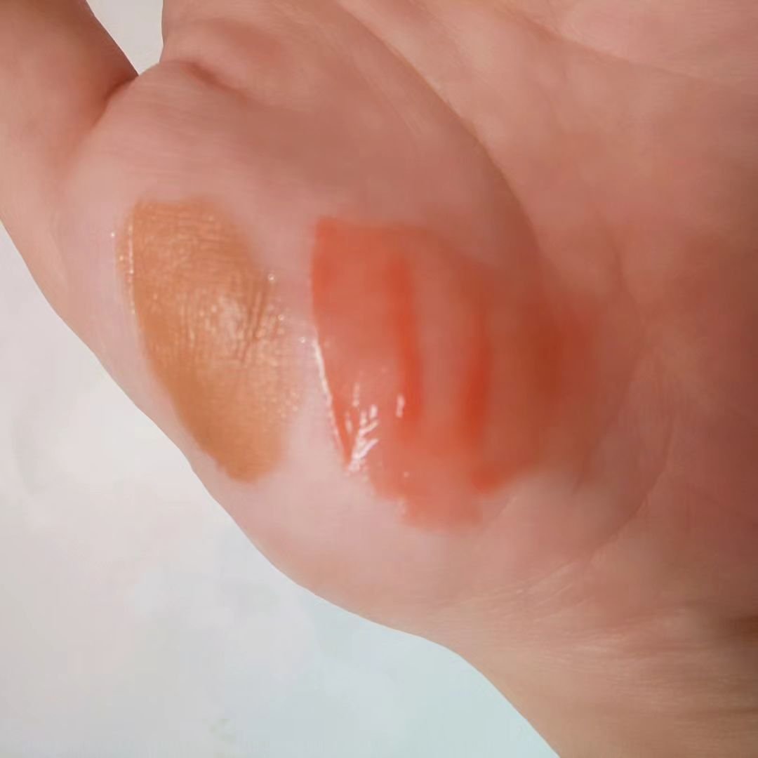 アミュチア セレクトタッチアイシャドウ P001 ナッティーラテ/クラブ/リキッドアイシャドウを使ったクチコミ（2枚目）