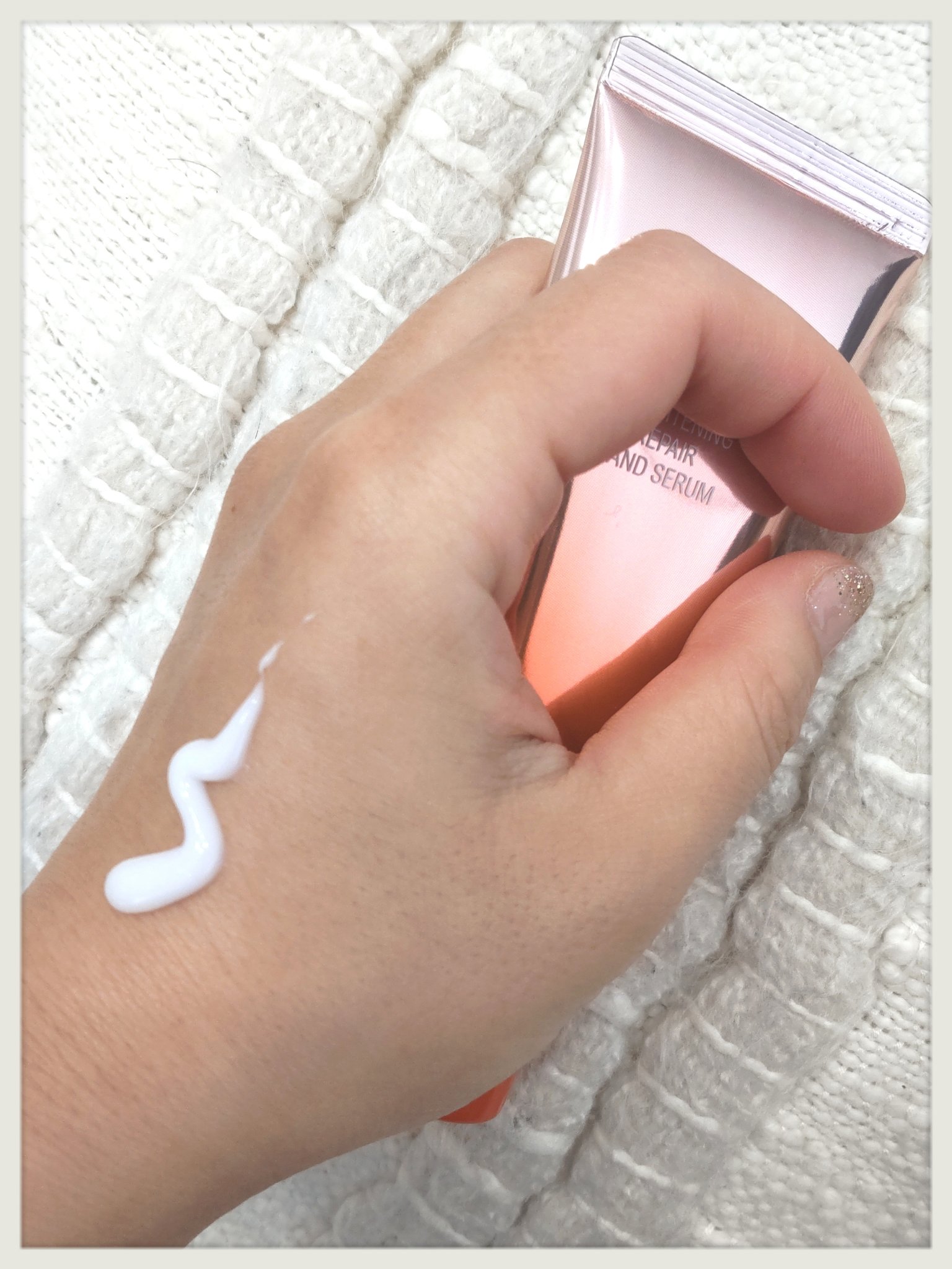 ブライトニング リペア ハンドセラム/est/ハンドクリームを使ったクチコミ（2枚目）