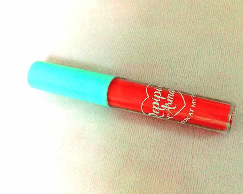 みおゆか姉妹✨ on LIPS 「ニコラのリップグロスだよ!色はピンクと赤があって!ピンク→一度..」(1枚目)