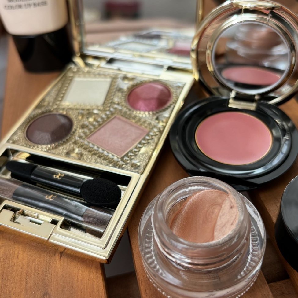 エレガンス コフレ パルボヌール/Elégance/メイクアップキットを使ったクチコミ（1枚目）