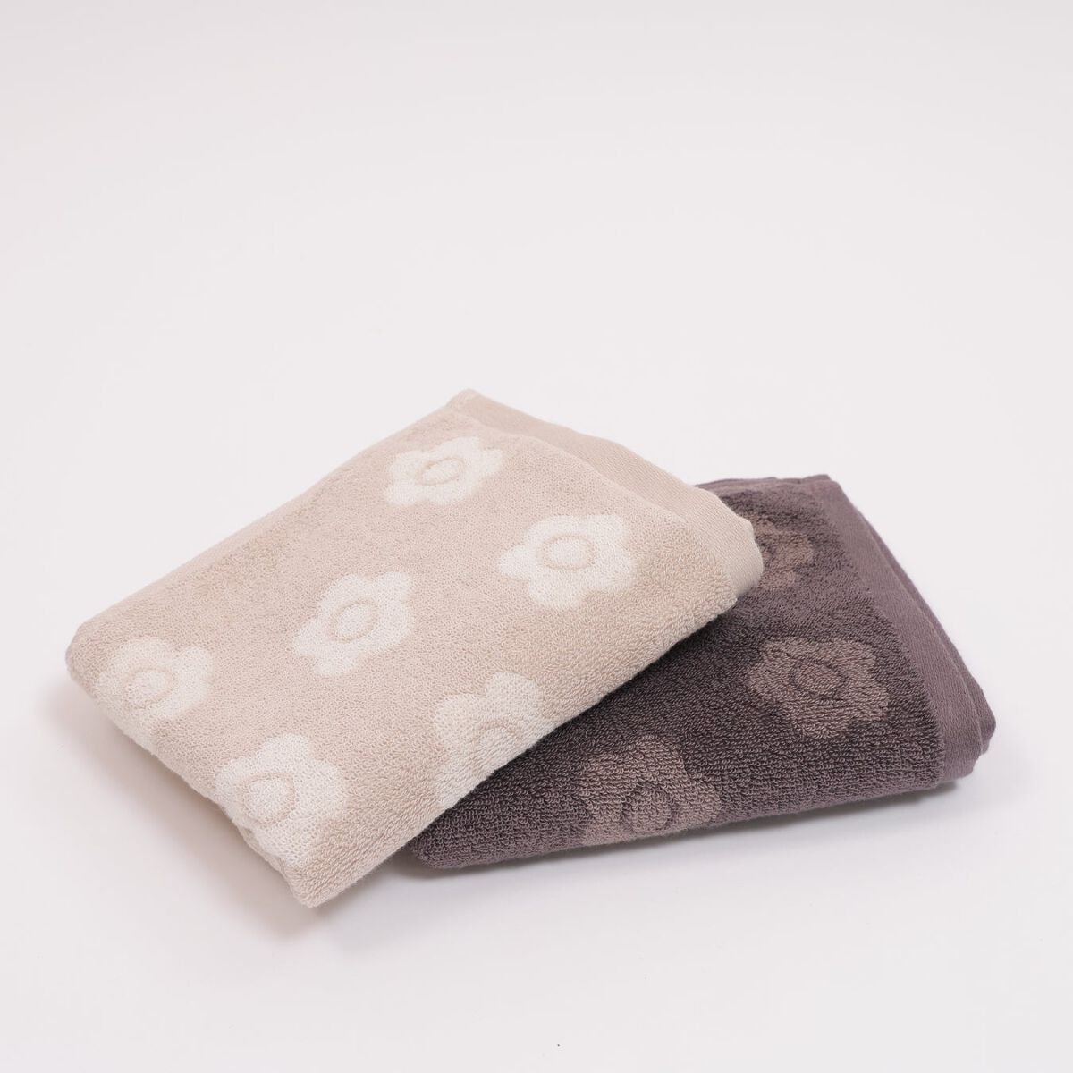 MARY QUANT ESニュアンスデイジーパターンフェイスタオル