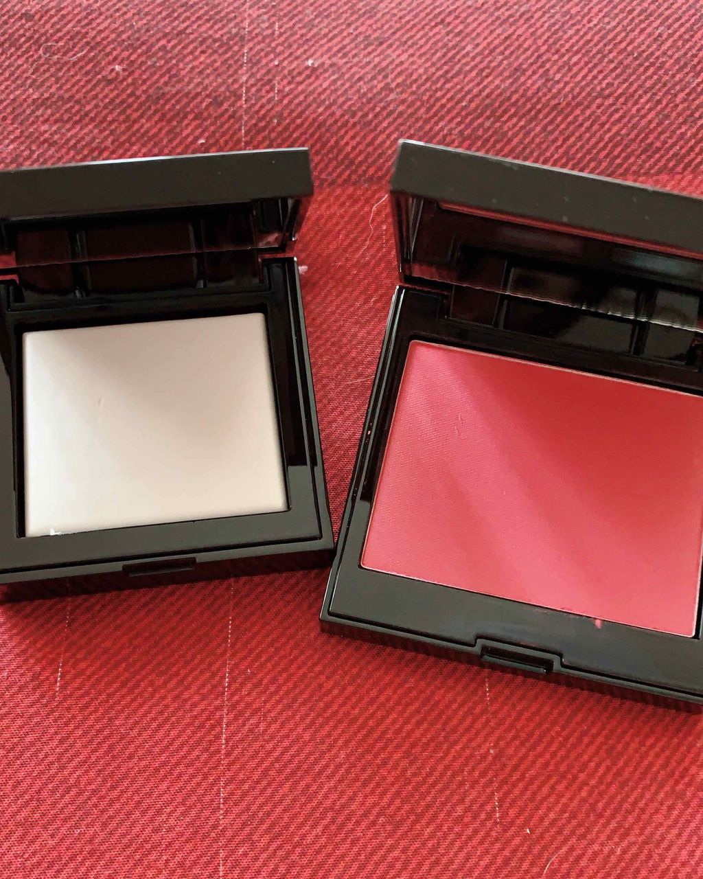 シークレット ブラーリング パウダー フォー アンダー アイズ/ローラ メルシエ/プレストパウダーを使ったクチコミ（1枚目）