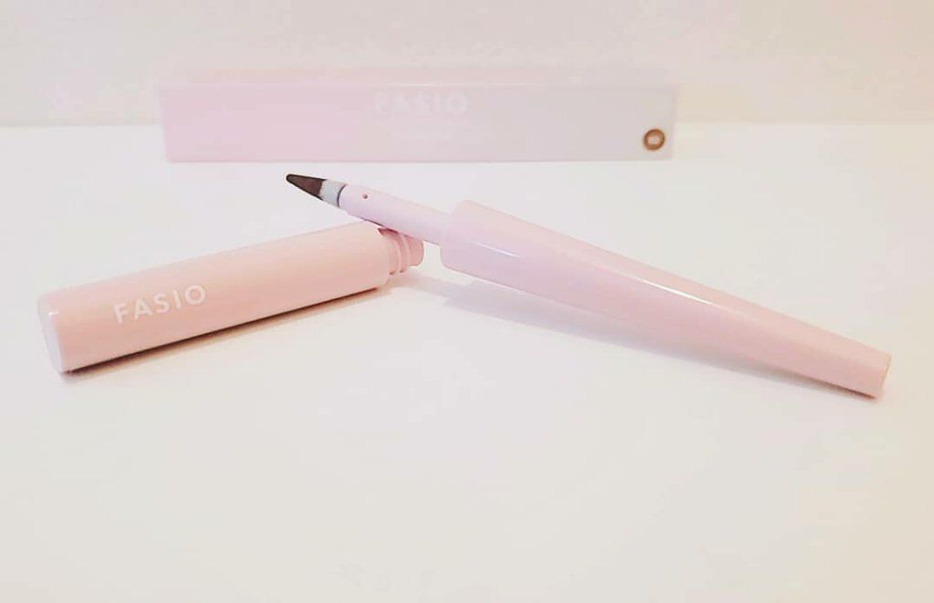 パウダリーティント アイブロウ/FASIO/眉ティントを使ったクチコミ(1枚目)