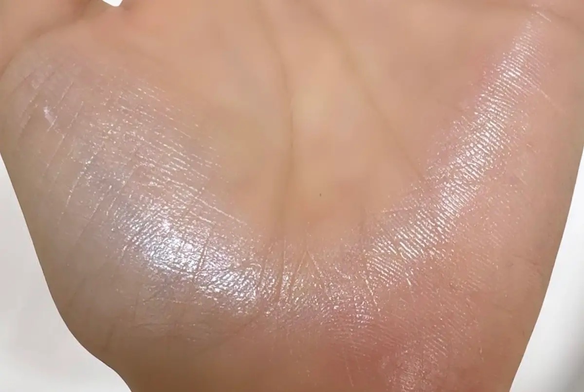 ジューシーパン グロッシージェリーハイライター 6 シークレットジェム/A’pieu/クリームハイライトを使ったクチコミ（2枚目）