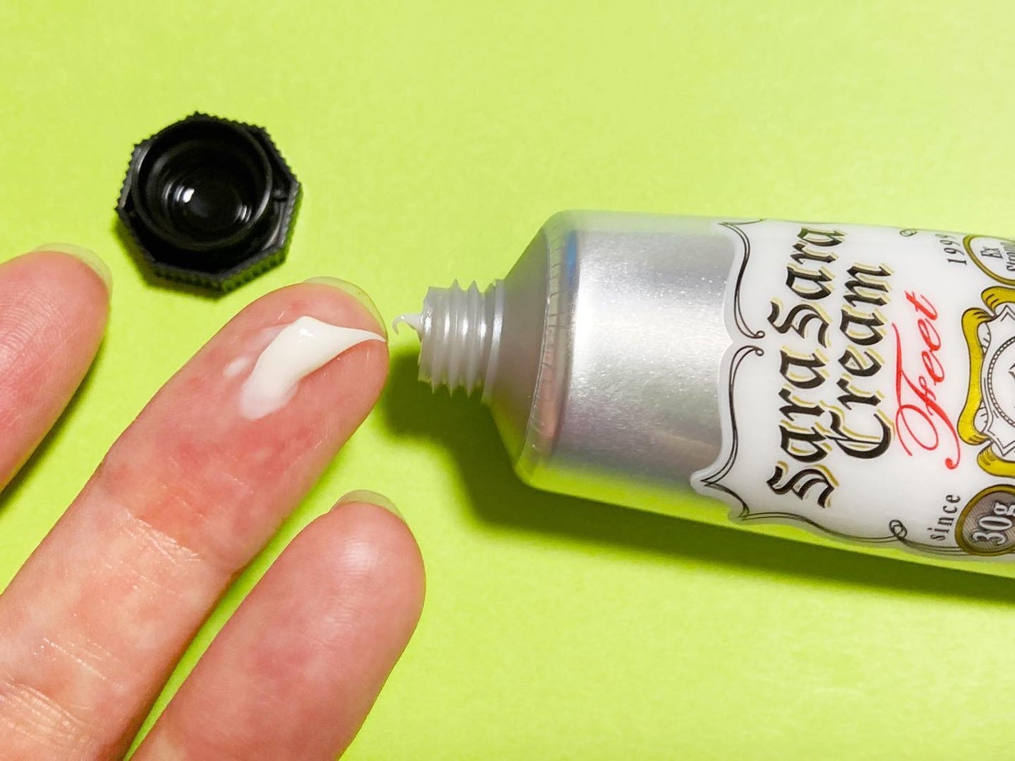 薬用足指さらさらクリーム/デオナチュレ/デオドラント・制汗剤を使ったクチコミ(4枚目)