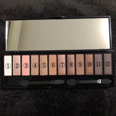 UR GLAM LUXE　12 COLORS EYESHADOW PALLET/U R GLAM/パウダーアイシャドウを使ったクチコミ（3枚目）