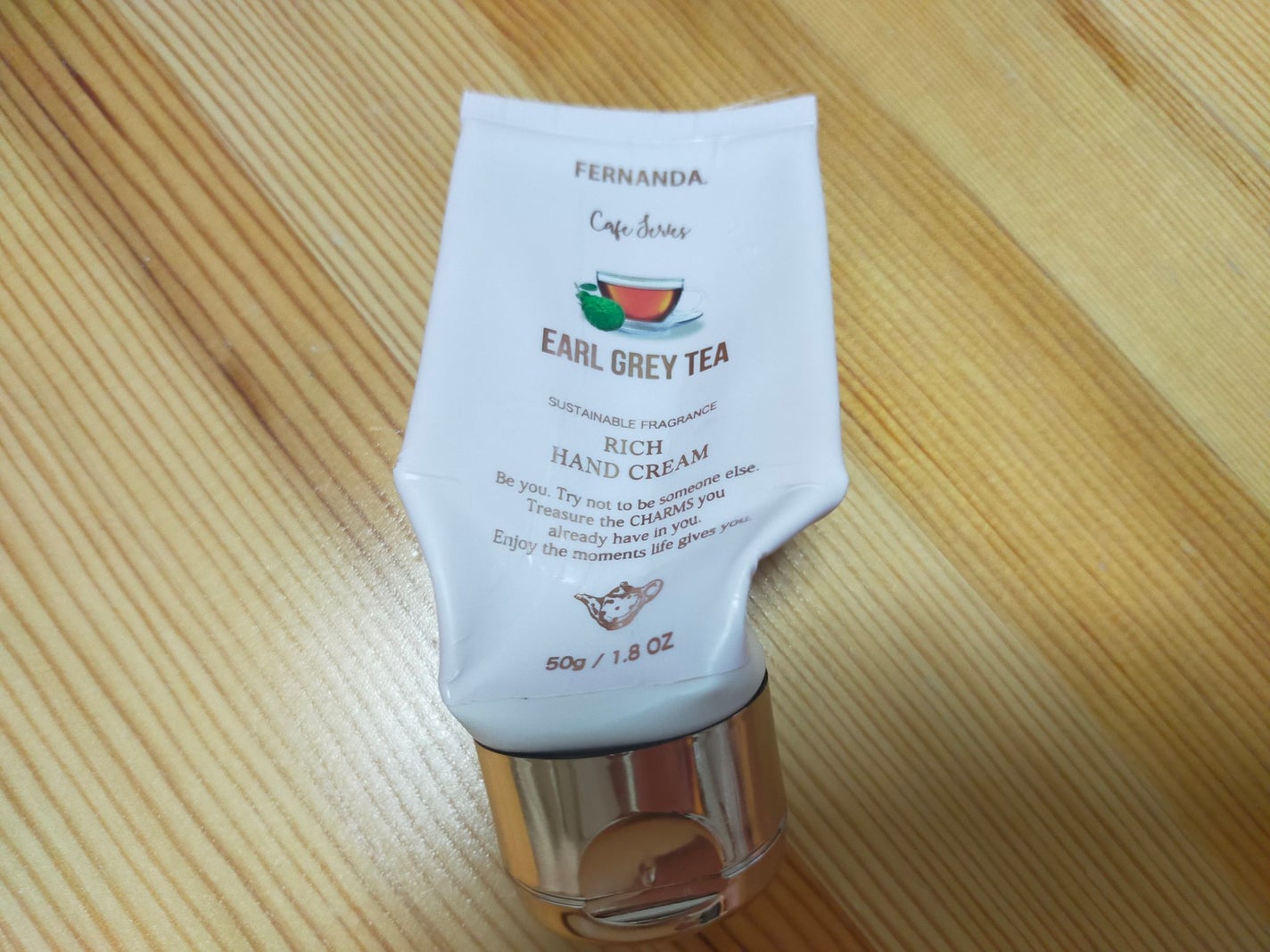 フレグランスリッチハンドクリーム(アールグレイティー)/フェルナンダ/ハンドクリームを使ったクチコミ(1枚目)
