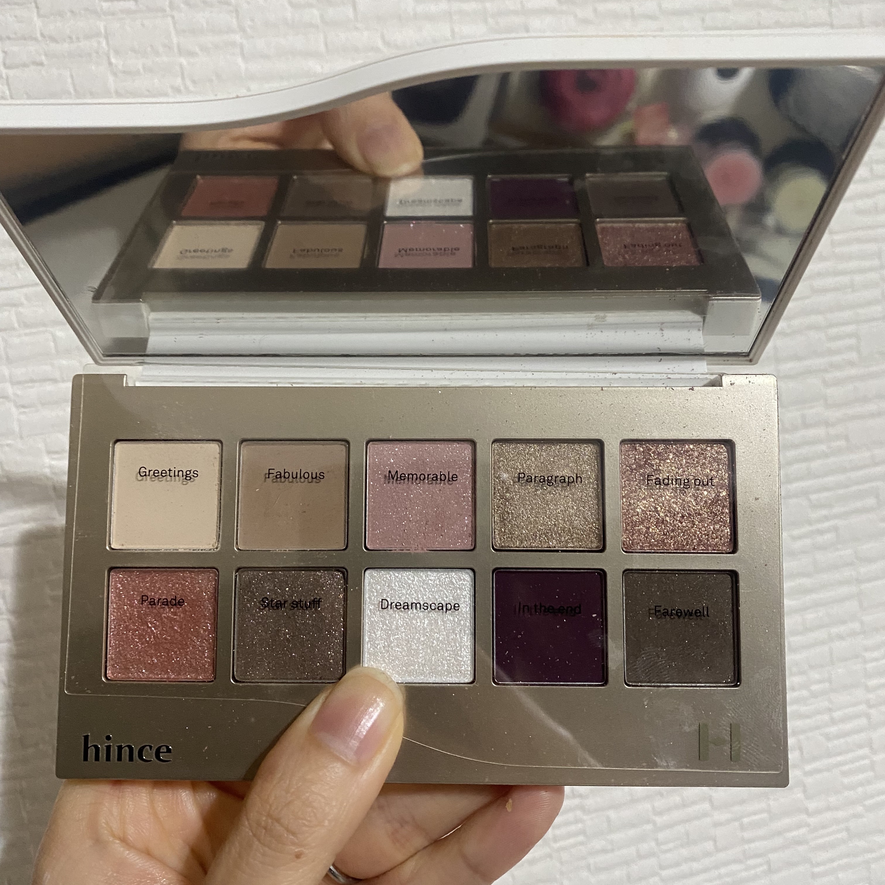 ニューデップスアイシャドウパレット 07 イン・ワンダーランド (ホリデー限定)/hince/アイシャドウパレットを使ったクチコミ（1枚目）