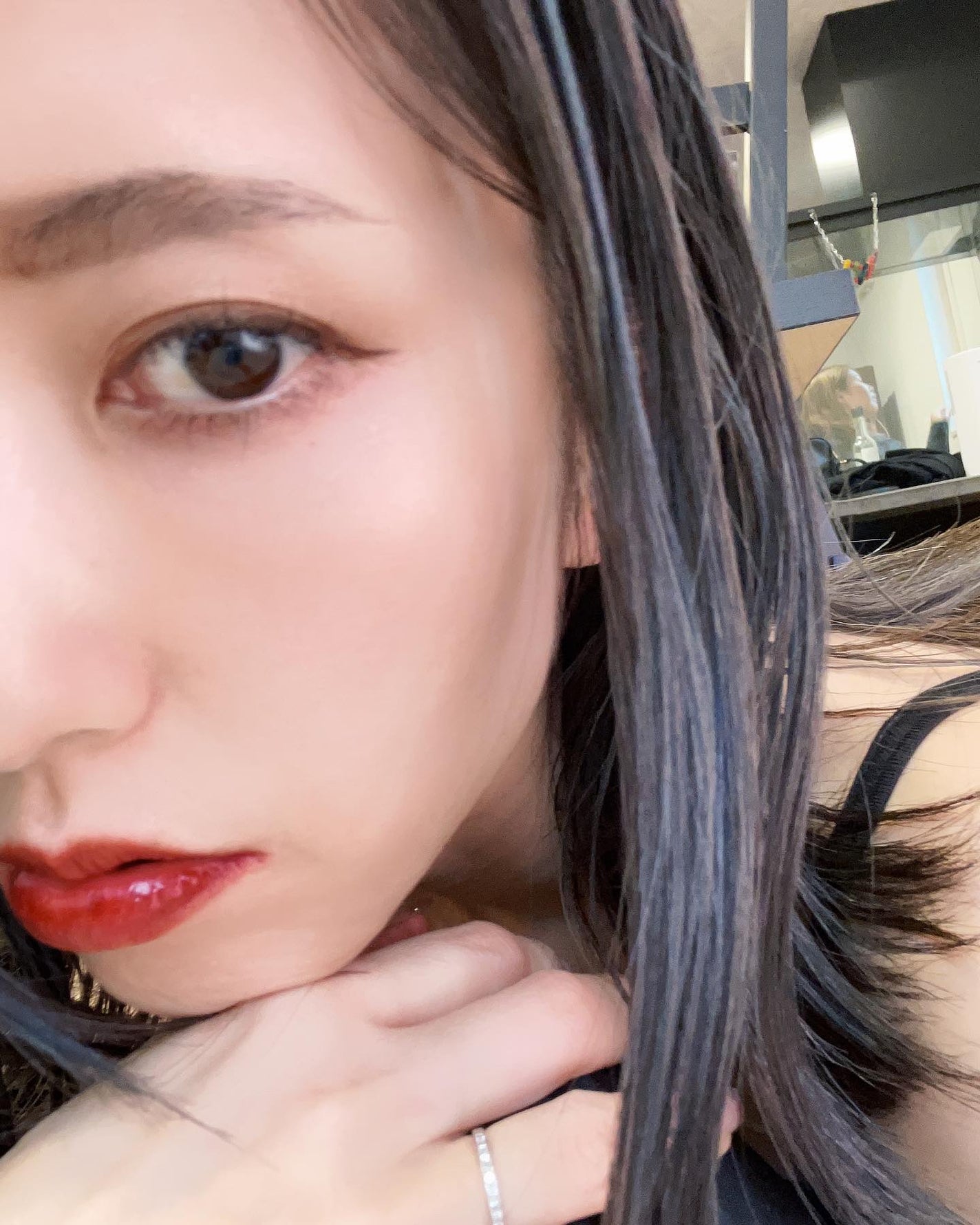 ひーちゃん on LIPS 「つやんつやんなうる艶ティント♡まるでガラス玉のような光沢感🫧メ..」(2枚目)