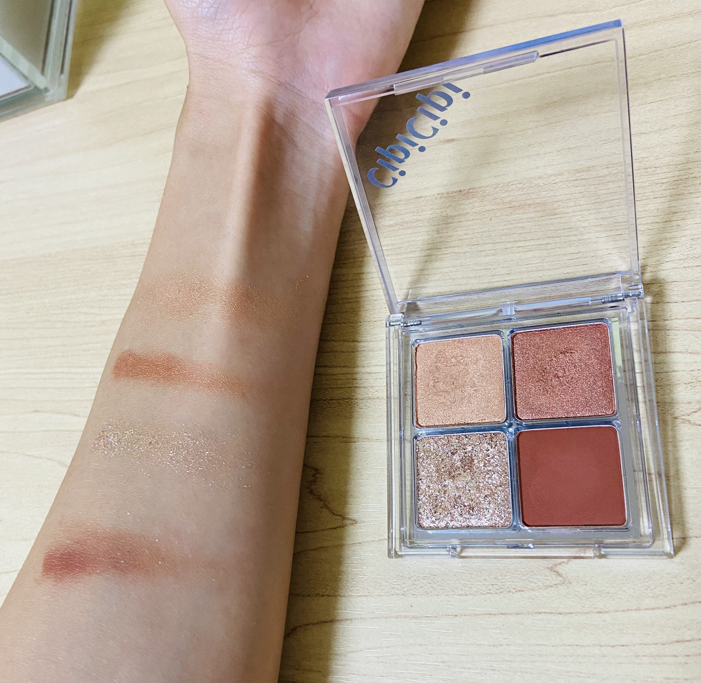 ドレッシーシャドウR 01 キャラメリゼ/CipiCipi/アイシャドウパレットを使ったクチコミ（2枚目）