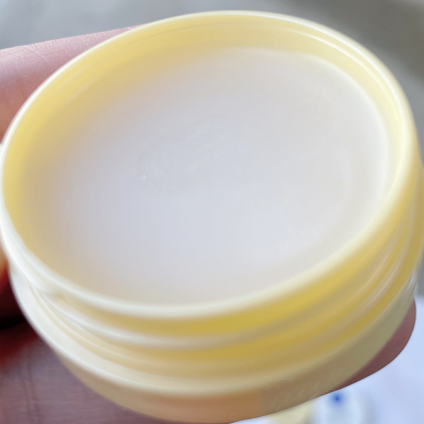 ディープモイスチャーナイトプロテクト 無香料/ニベア/リップマスクを使ったクチコミ(3枚目)