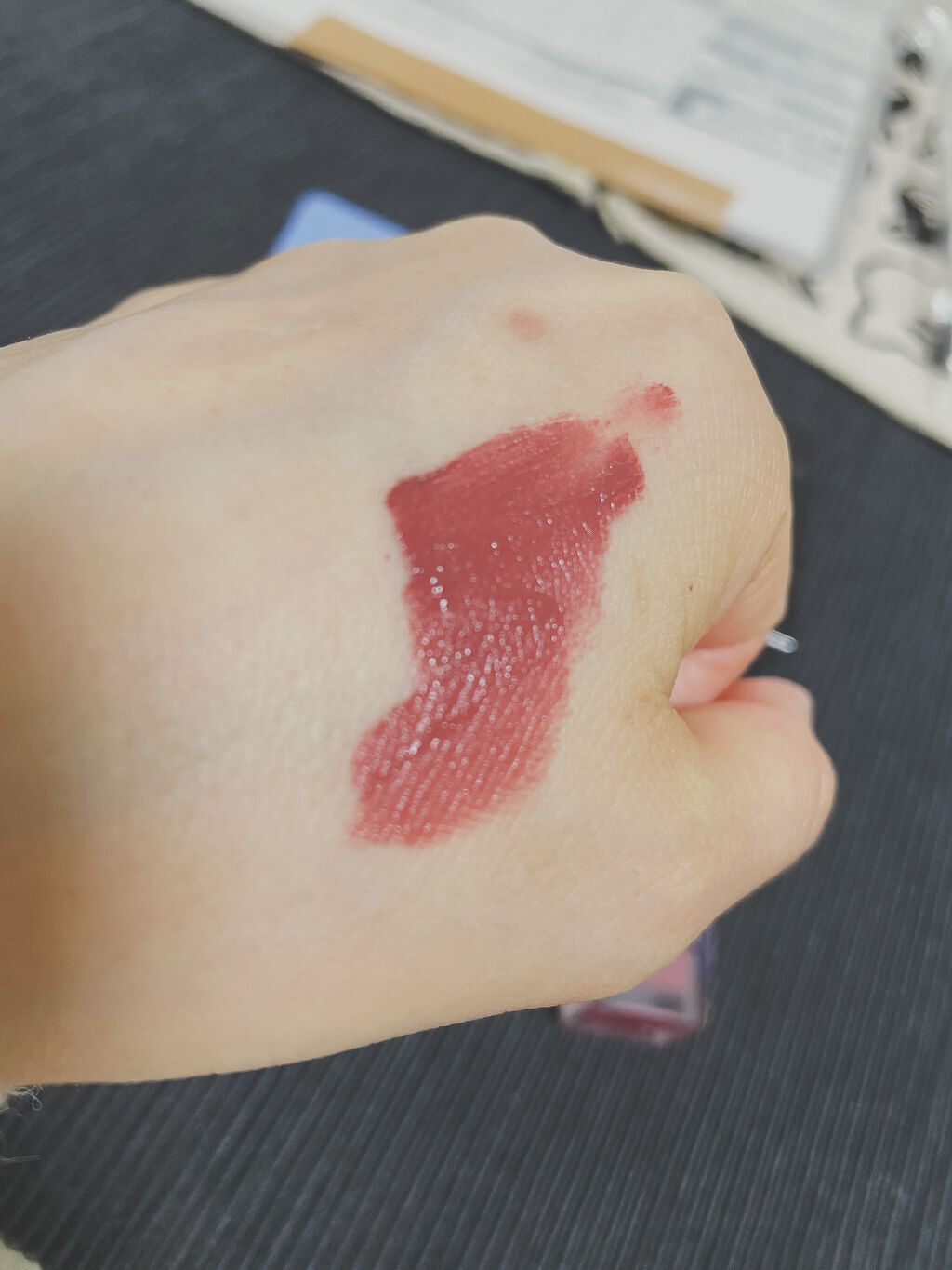 センシュアルパウダーマットリキッド 187 SEXUAL CHOCOLATE/HERA/口紅を使ったクチコミ（2枚目）