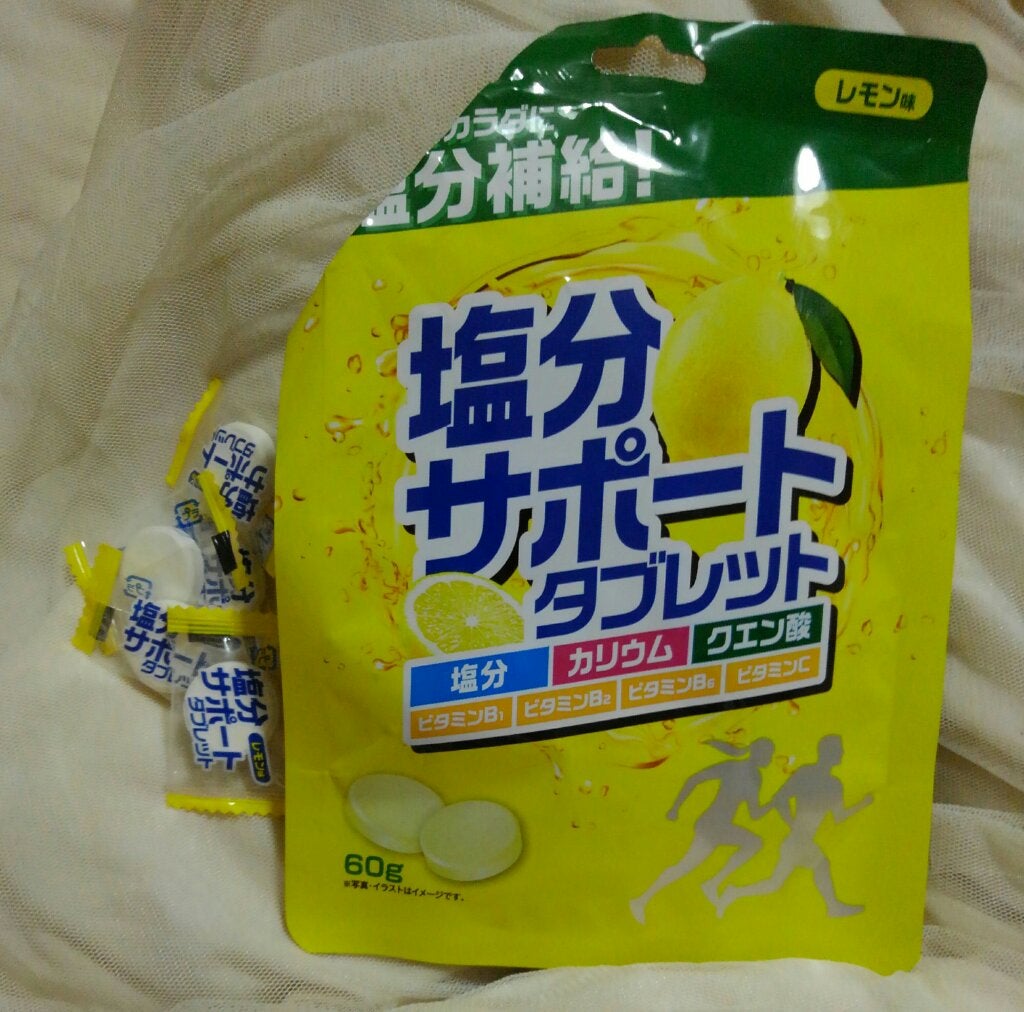 メイクアップパフ(花形、2個、専用ケース付)/DAISO/パフ・スポンジを使ったクチコミ(4枚目)