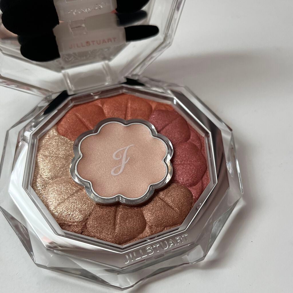 ジルスチュアート ブルームクチュール アイズ/JILL STUART/アイシャドウパレットを使ったクチコミ(1枚目)