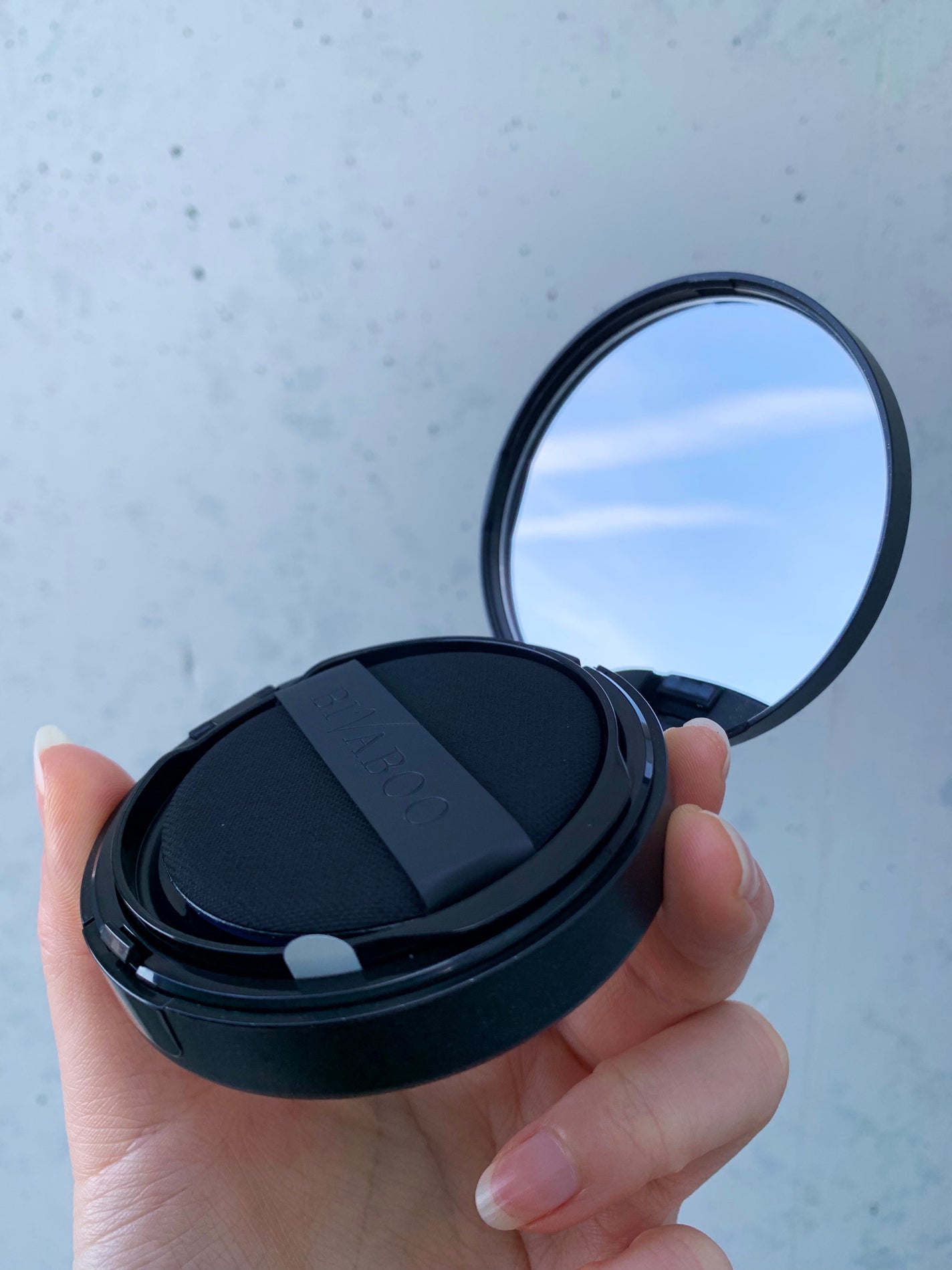 ベルベットジュエルクッション/BIVABOO/クッションファンデーションを使ったクチコミ(2枚目)