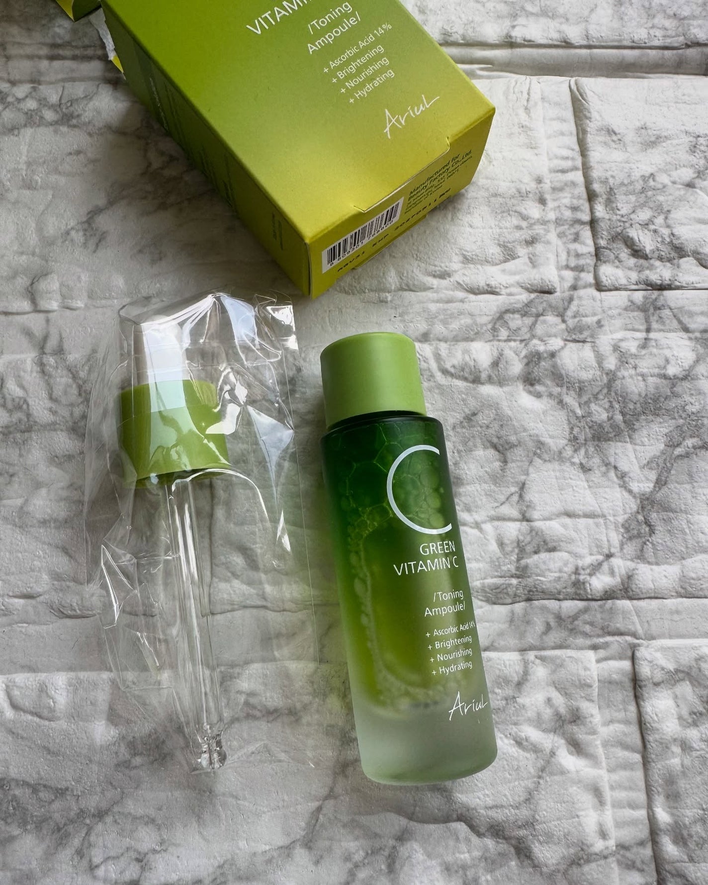 アリウル グリーンビタミンC トーニングセラム(アンプル)/Ariul/美容液を使ったクチコミ(4枚目)