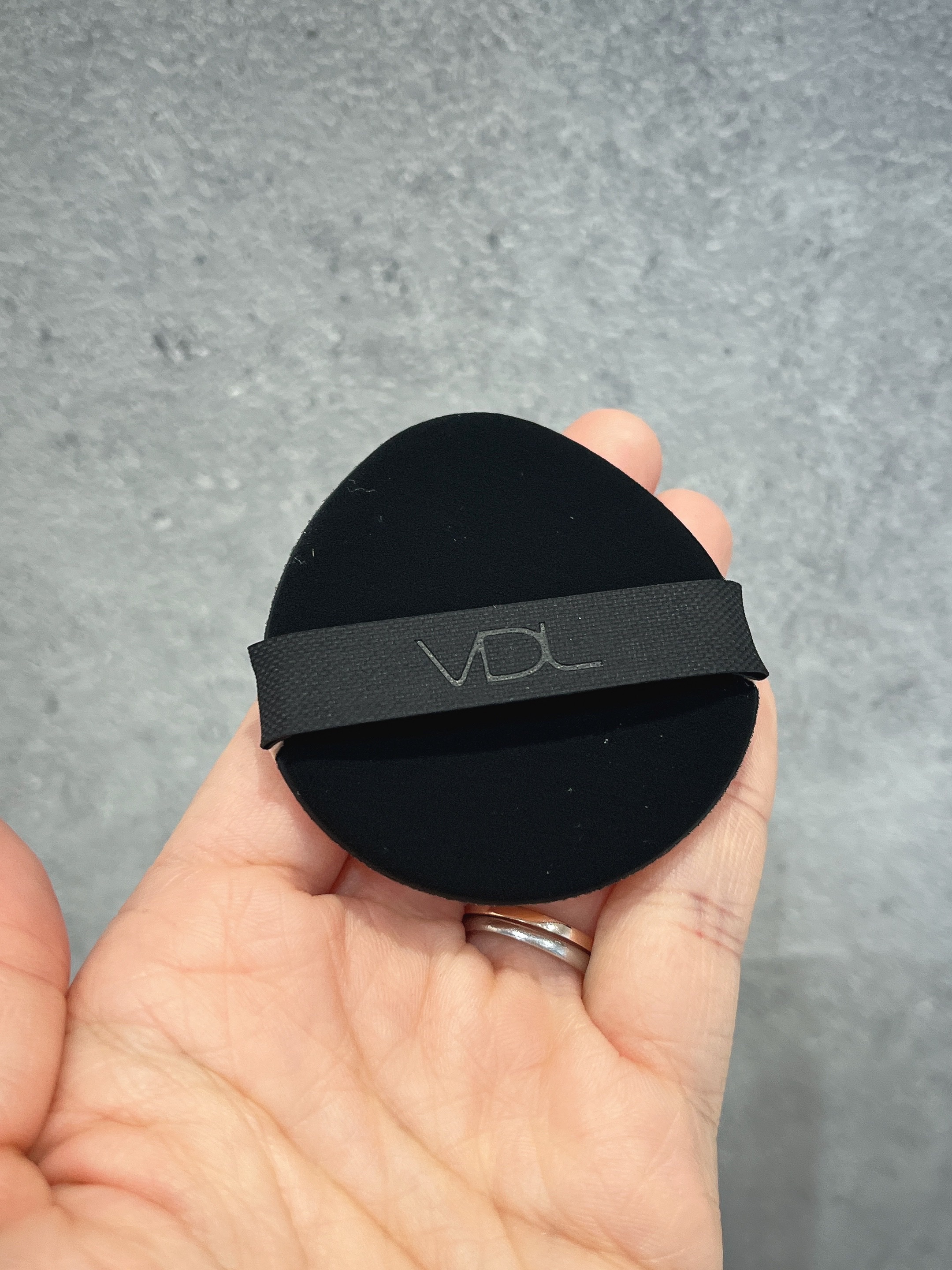 カバーステイン パーフェクティング クッション ファンデーション/VDL/クッションファンデーションを使ったクチコミ（2枚目）