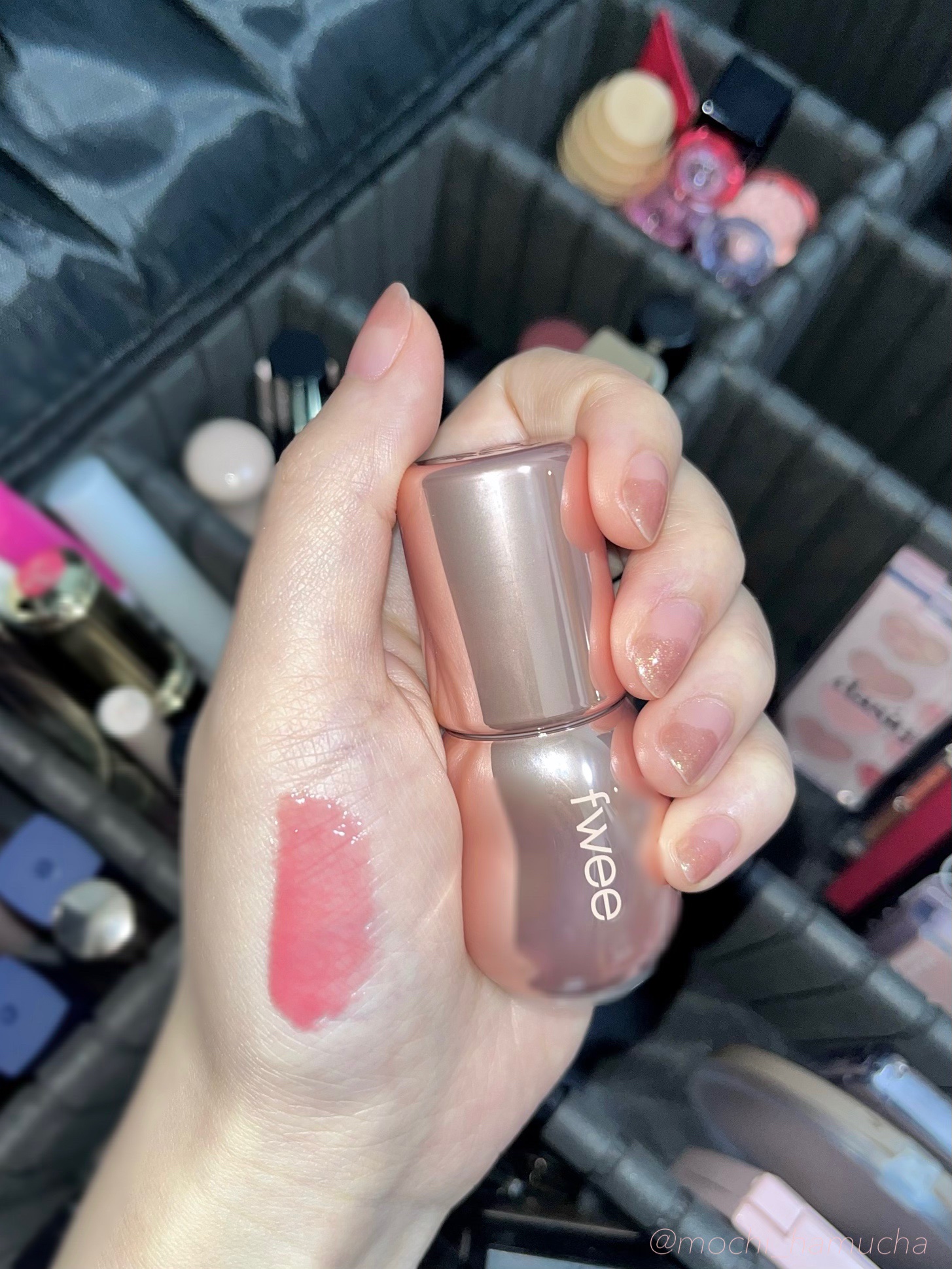 フィー ピンクオブセッションステイフィットティント/fwee/リップティントを使ったクチコミ（2枚目）