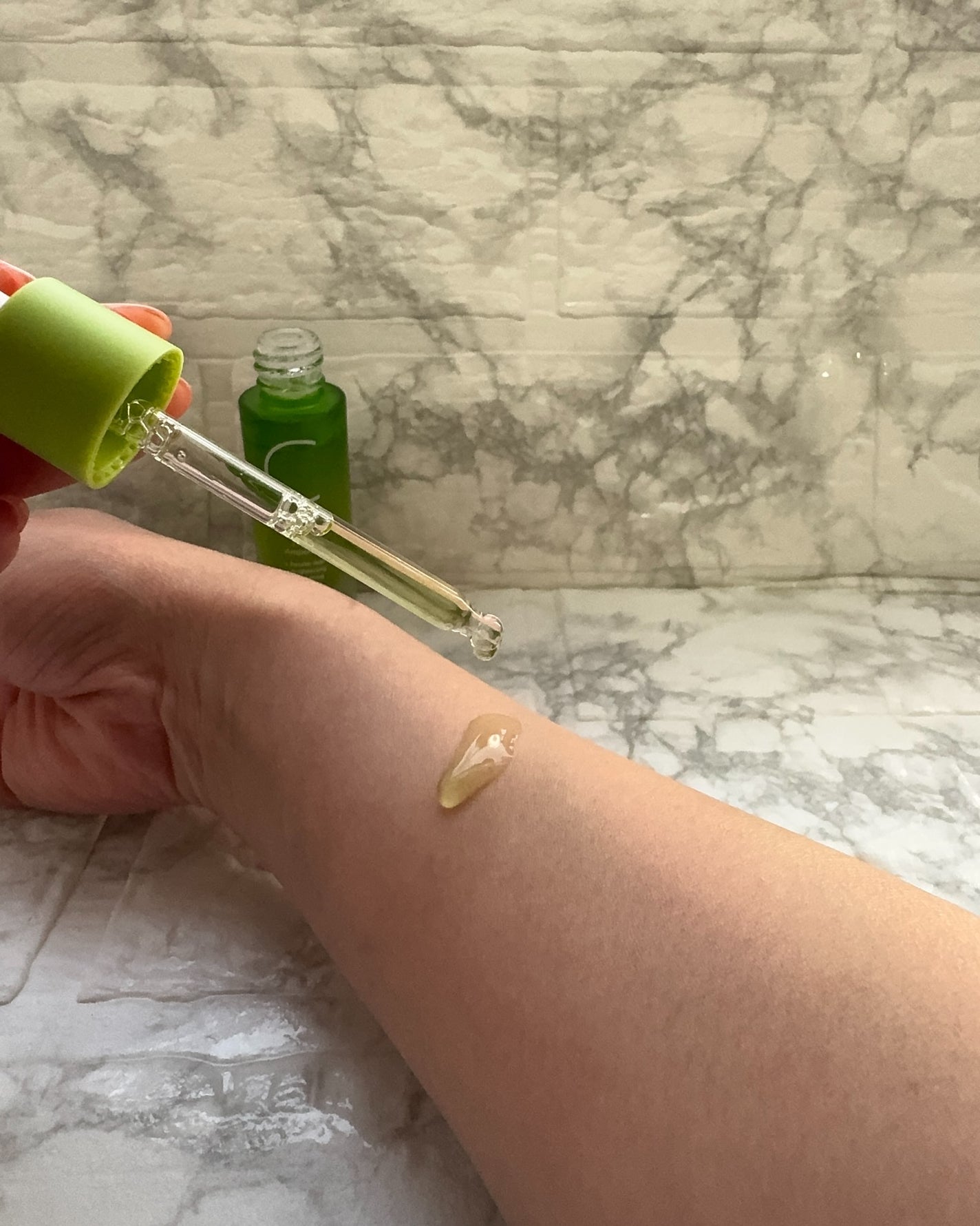 アリウル グリーンビタミンC トーニングセラム(アンプル)/Ariul/美容液を使ったクチコミ(2枚目)