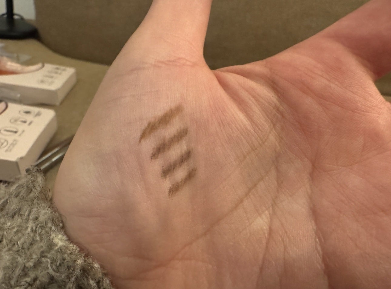 パウダリーアイブロウペンシルスリム/ミゼルエディ/アイブロウペンシルを使ったクチコミ(4枚目)