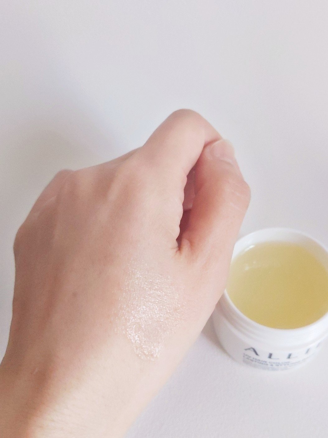 アリィー クロノビューティ UV ヘアカラーラスティング＆スタイリング バーム/アリィー/ヘアバームを使ったクチコミ（3枚目）