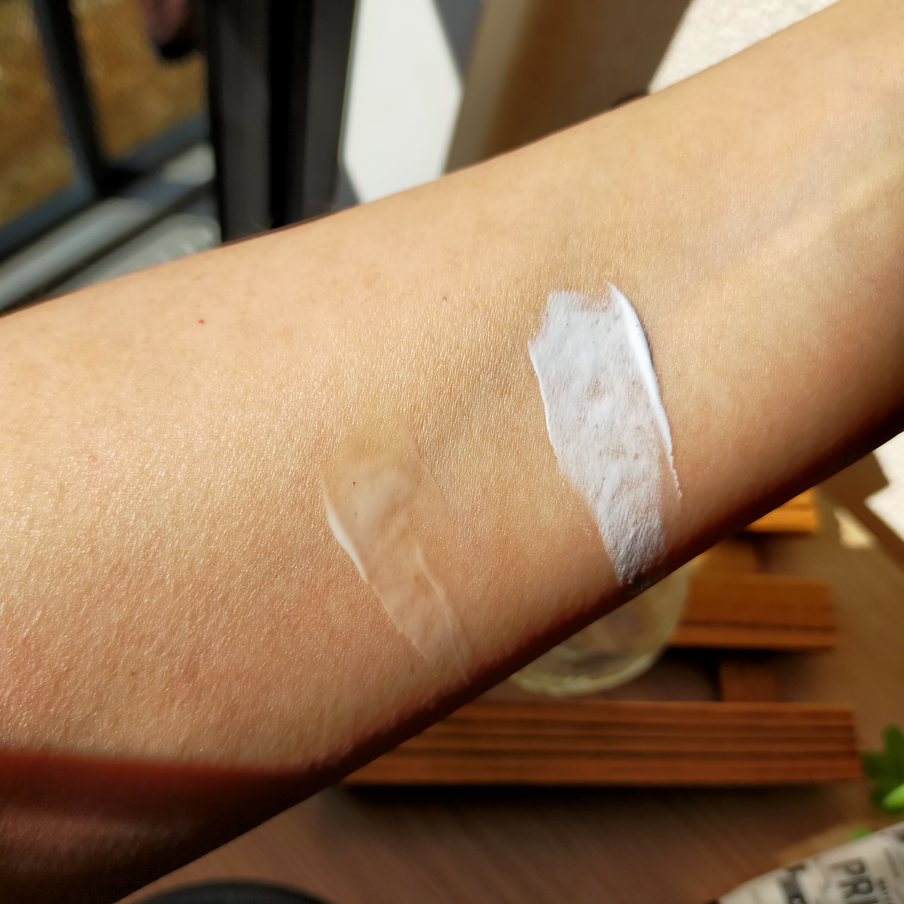 しっとり&なめらかウォータリーブラープライマー/too cool for school/化粧下地を使ったクチコミ（3枚目）