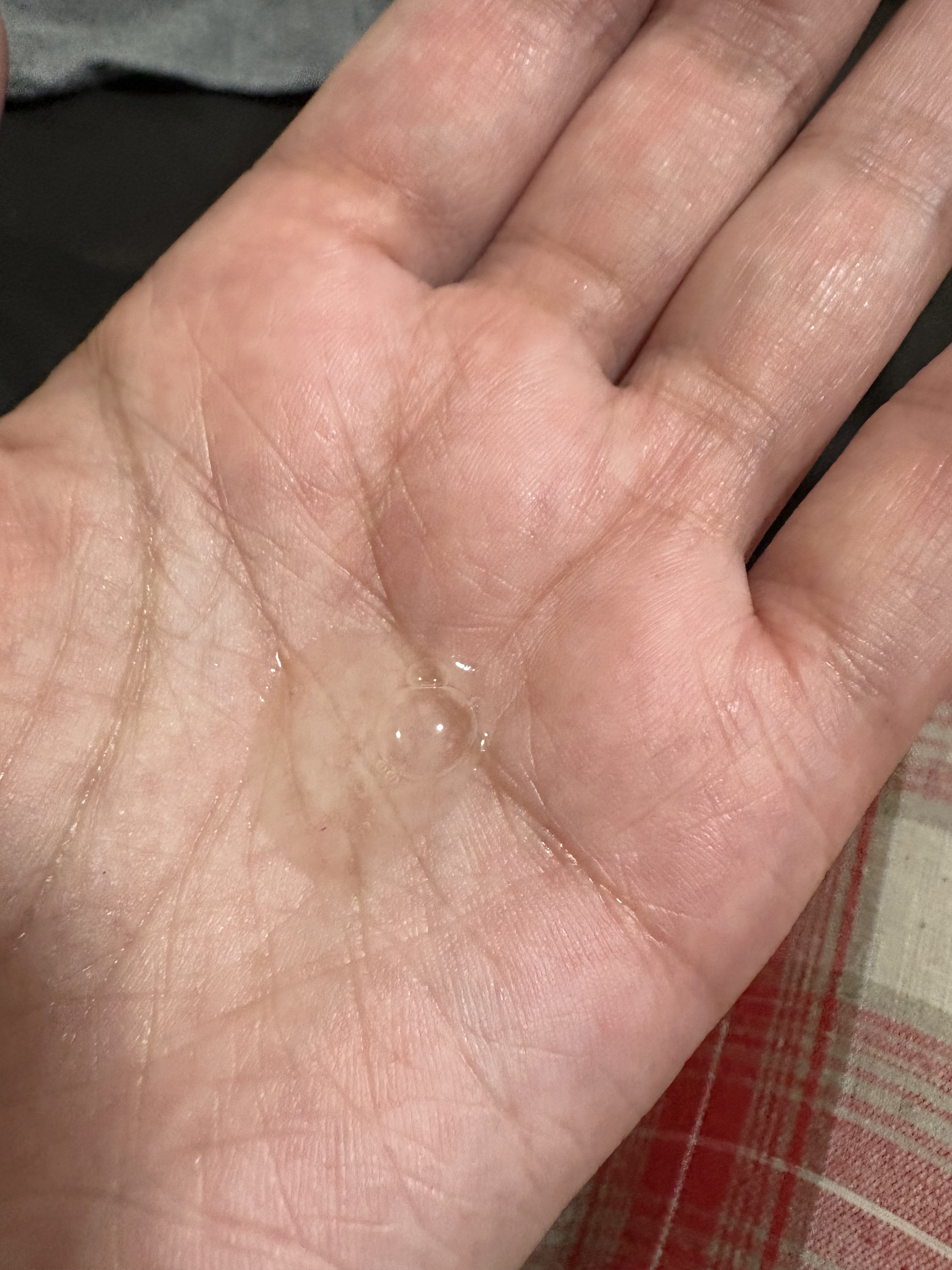 ソーマ化粧品 ソーマ花奏エッセンスのクチコミ「現品購入

ソーマ花奏エッセンス

原液タイプの化粧水

5年もののソーマ原液使用

紫のパケ.....」（3枚目）