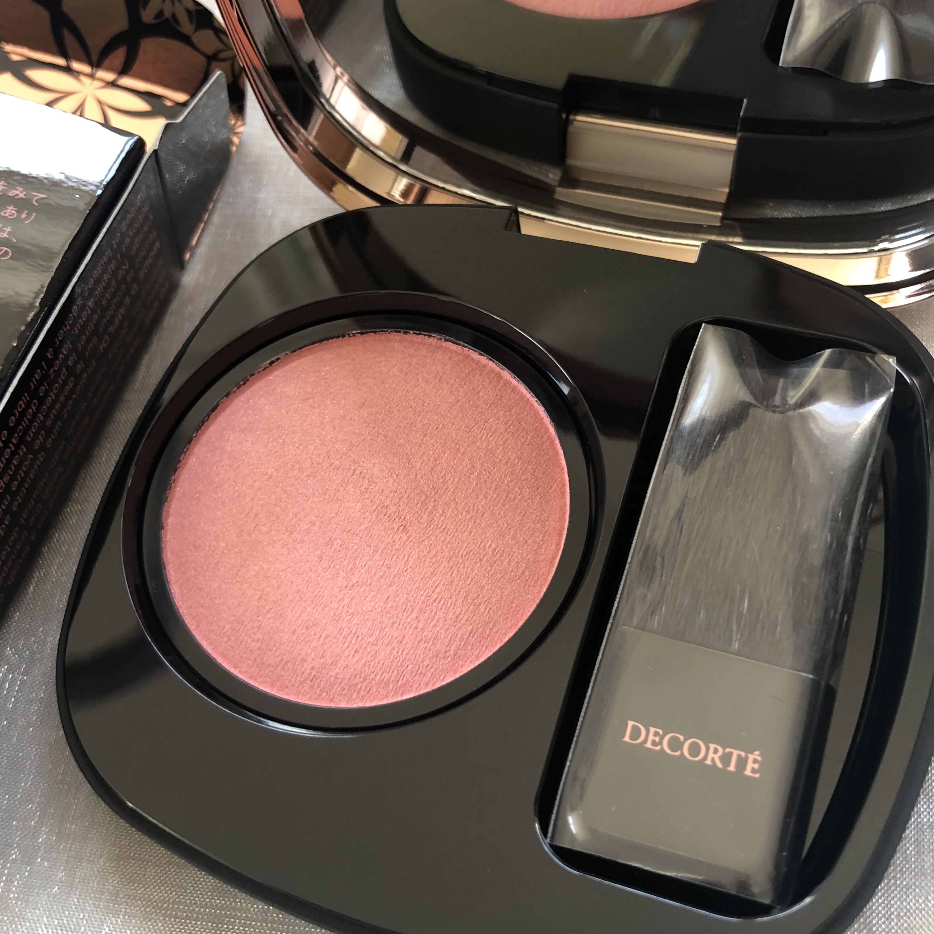 パウダー ブラッシュ/DECORTÉ/パウダーチークを使ったクチコミ（3枚目）