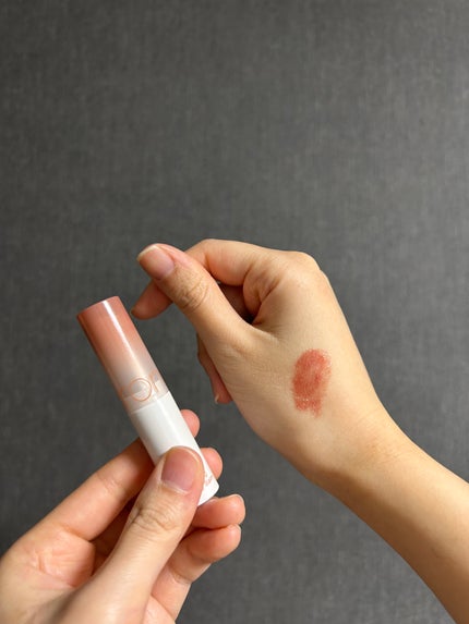 グラスティングメルティングバーム/rom&nd/リップバームを使ったクチコミ(2枚目)