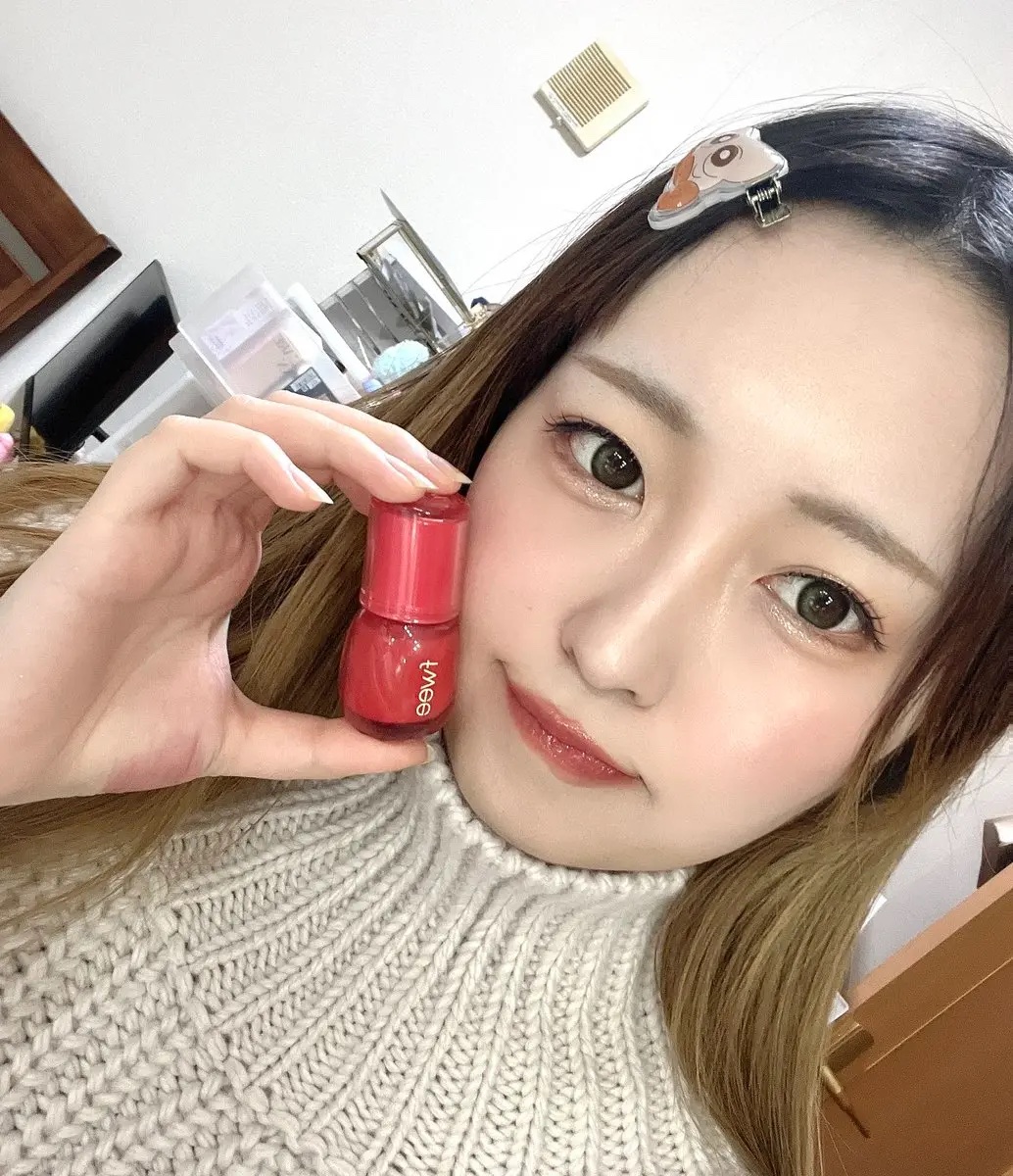 フィー 3Dボリューミンググロス/fwee/リップグロスを使ったクチコミ（2枚目）
