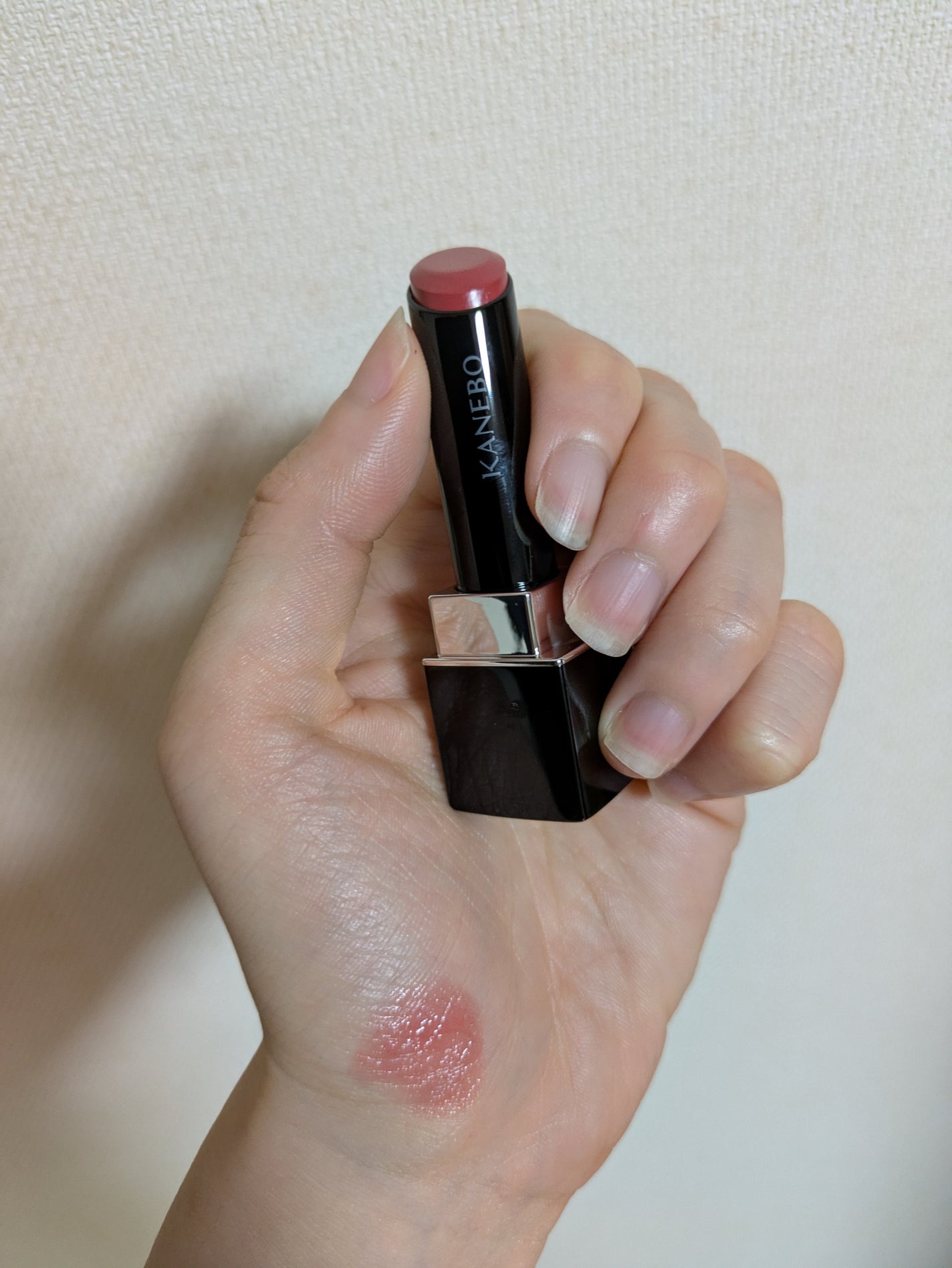 ルージュスターヴァイブラント/KANEBO/口紅を使ったクチコミ(2枚目)
