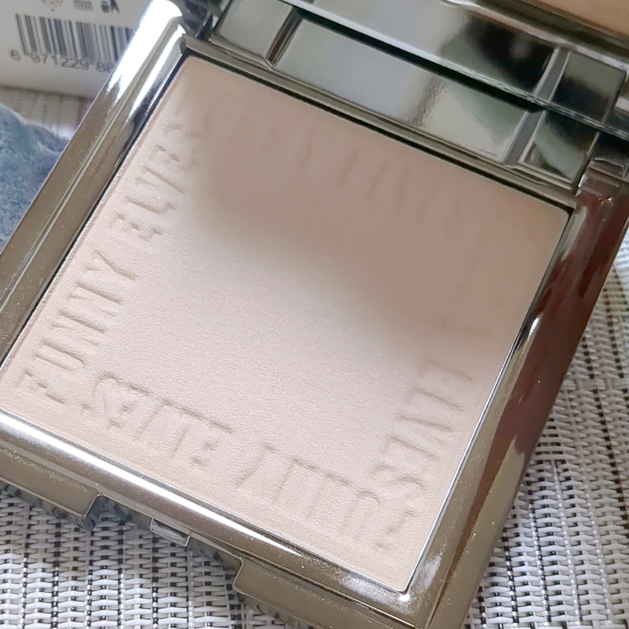 ソフトマットプレストパウダー/FUNNY ELVES方里/プレストパウダーを使ったクチコミ（2枚目）