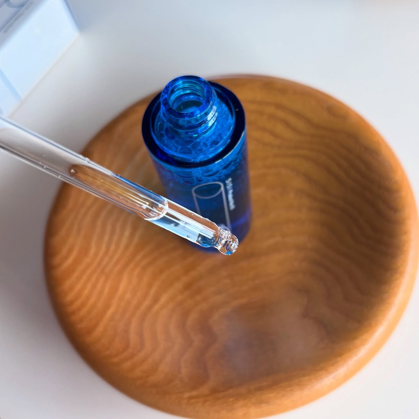 アイムユアヒーロー モイストピールケアセラム/SISI/美容液を使ったクチコミ（3枚目）