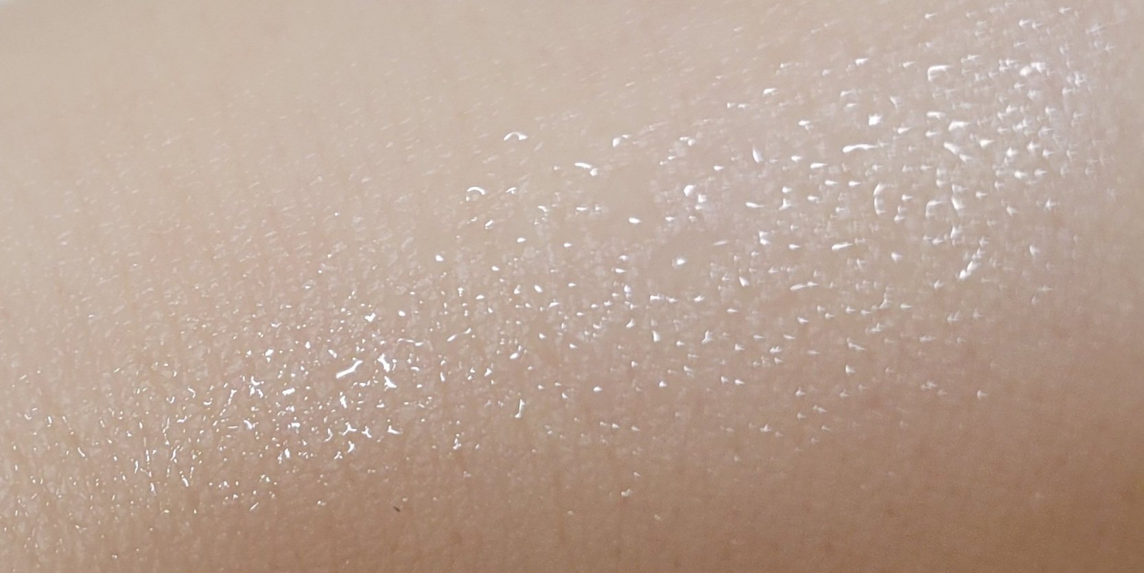 ダルバ ホワイトトリュフファーストスプレーセラム/ダルバ/ミスト状化粧水を使ったクチコミ（2枚目）