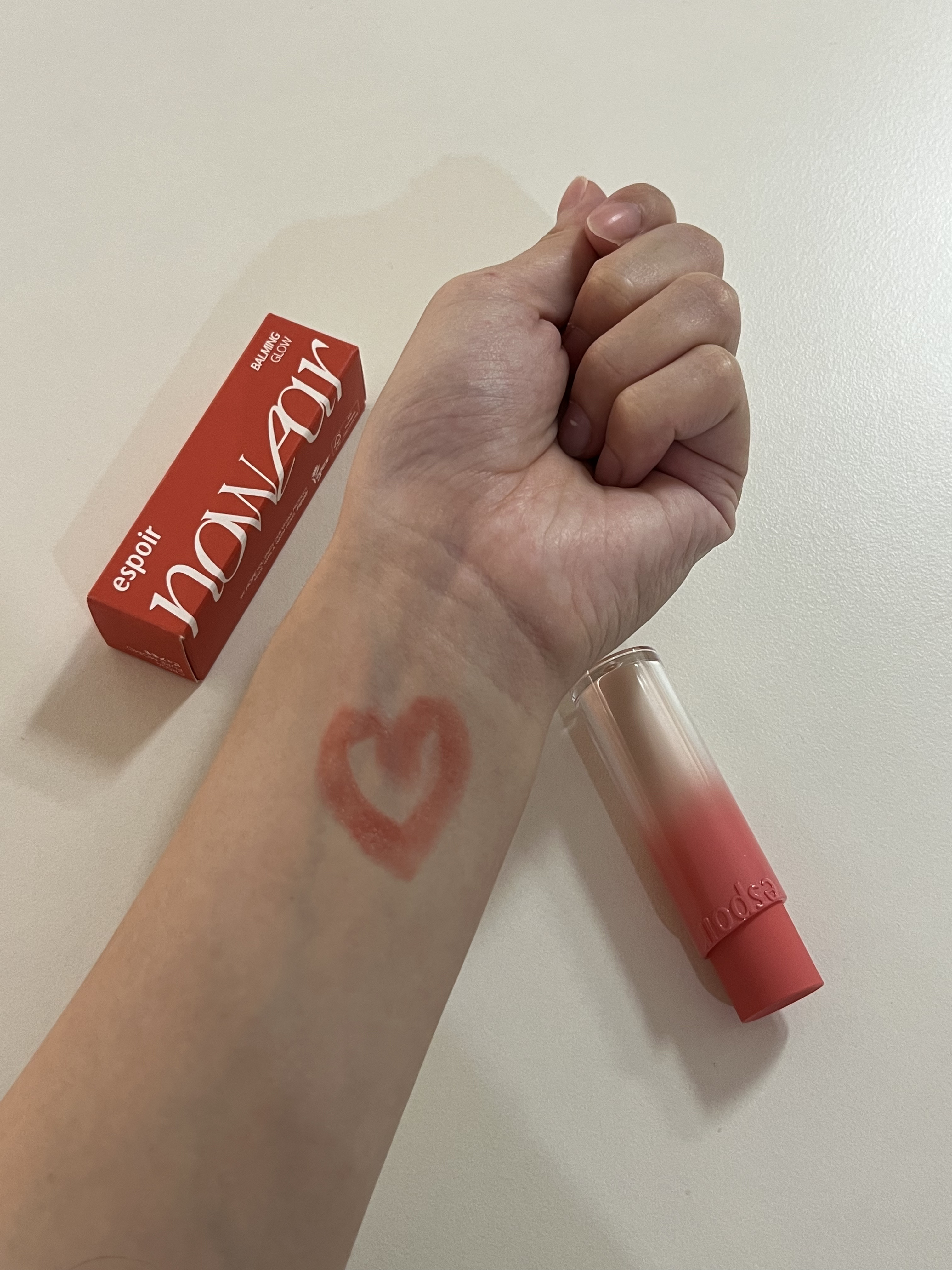 ノーウェアリップスティック バーミンググロー/espoir/口紅を使ったクチコミ（2枚目）