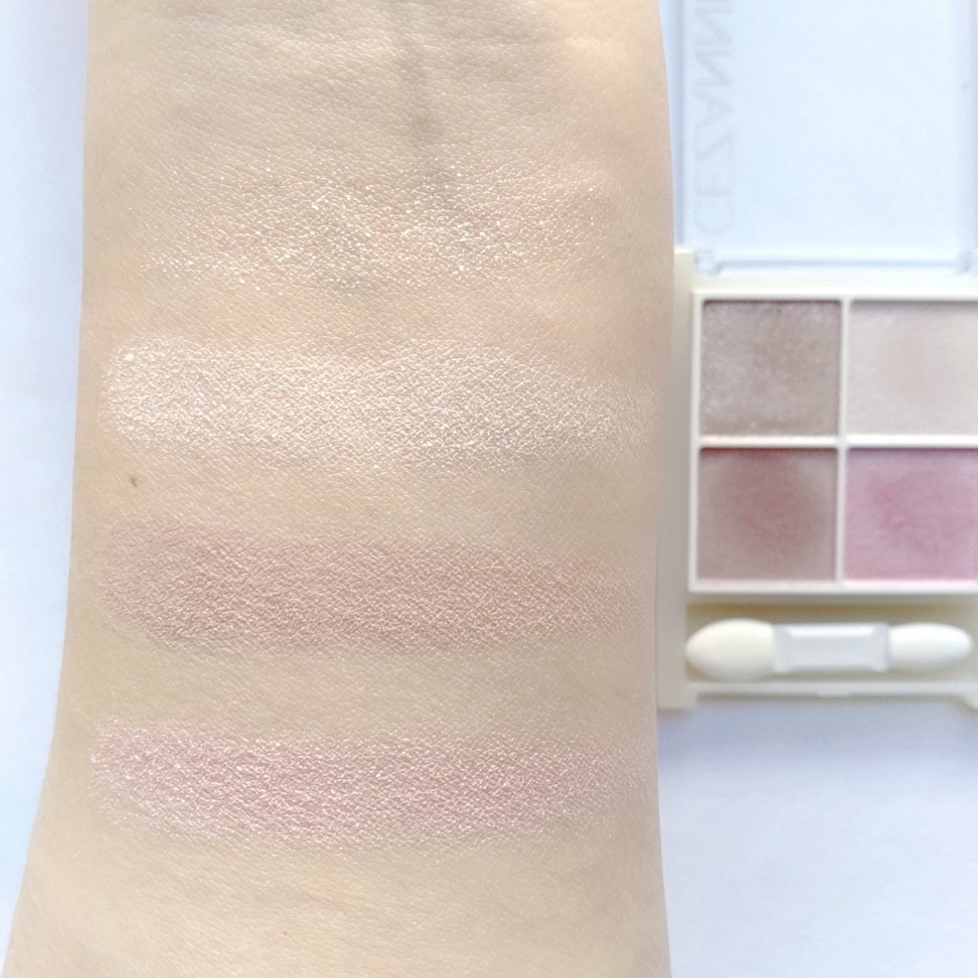 マルチカラーバリエーション マット/チャコット・コスメティクス/単色アイシャドウを使ったクチコミ(8枚目)