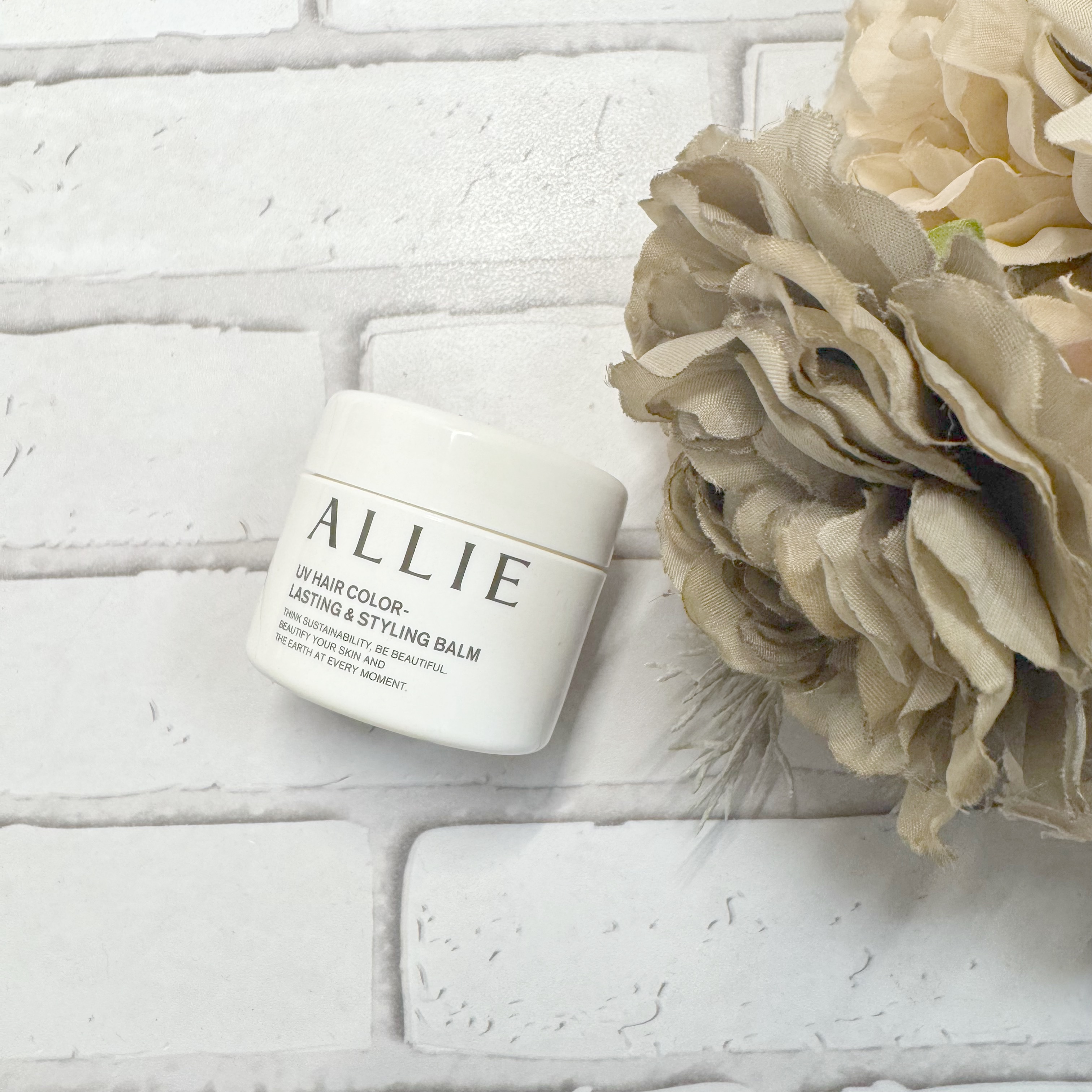 アリィー クロノビューティ UV ヘアカラーラスティング＆スタイリング バーム/アリィー/ヘアバームを使ったクチコミ（2枚目）