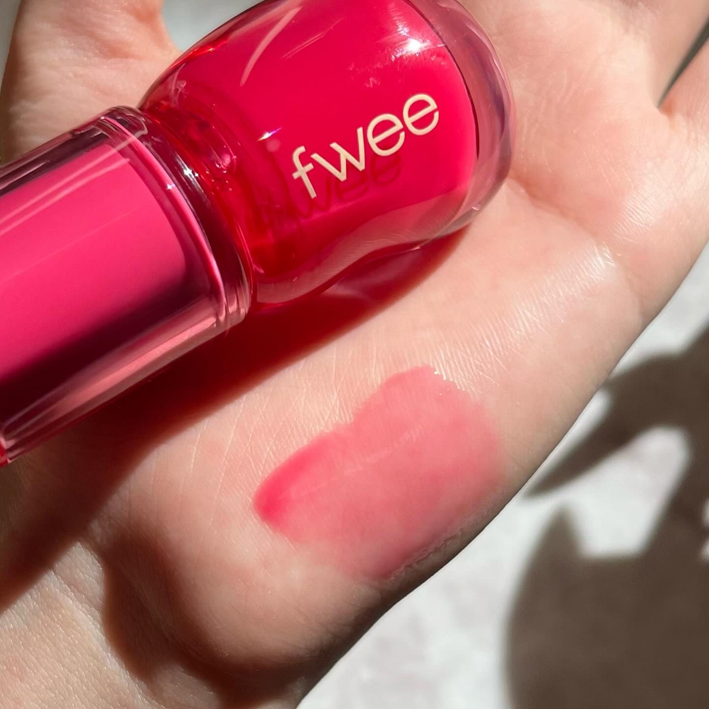 フィー 3Dボリューミンググロス A03 キャンディー 30%/fwee/リップグロスを使ったクチコミ（1枚目）