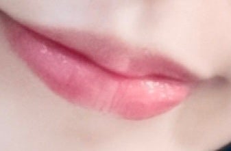 フィー 3Dボリューミンググロス/fwee/リップグロスを使ったクチコミ(2枚目)