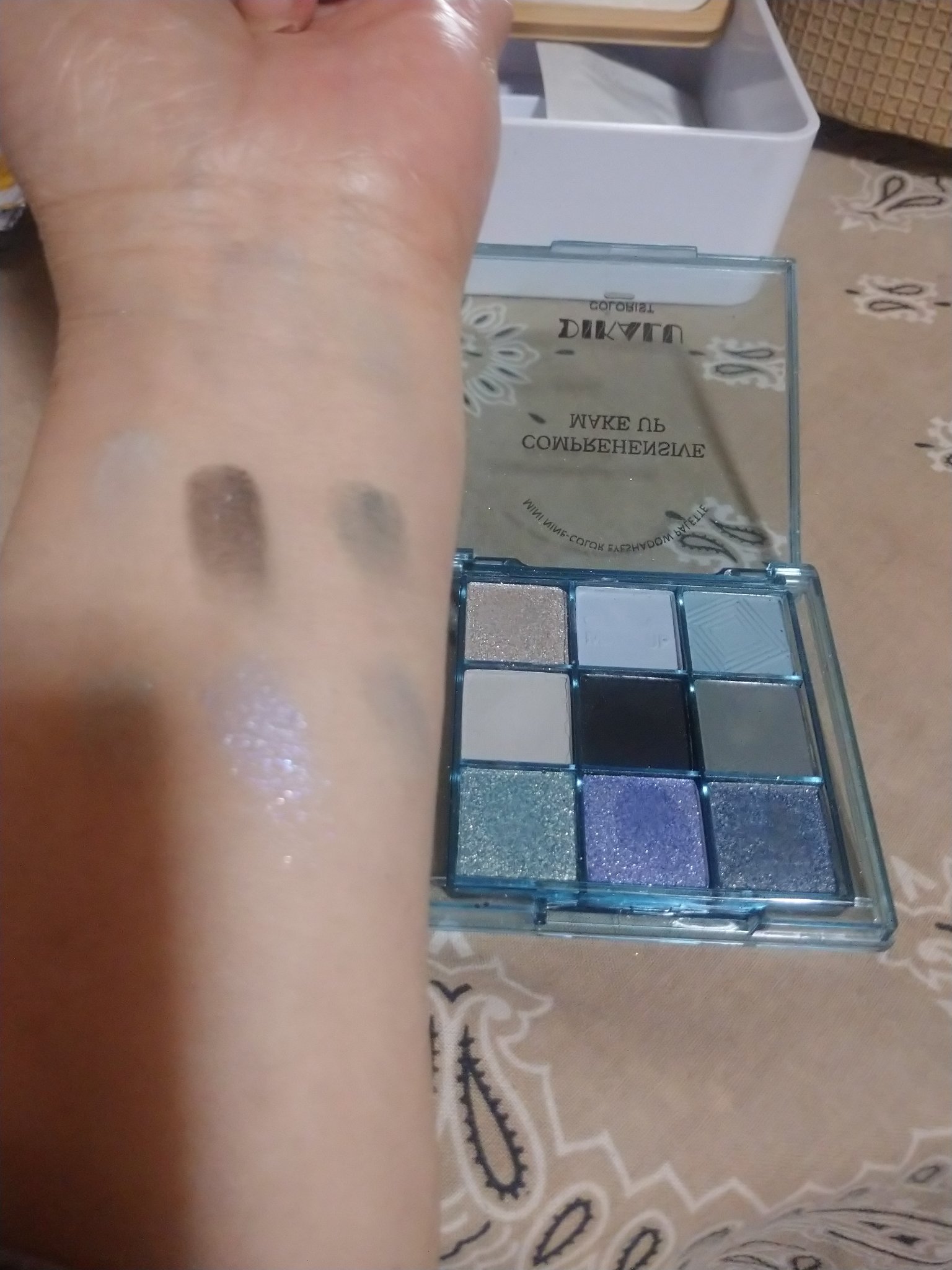 MINI NINE-COLOR EYESHADOW PALETTE/DIKALU/アイシャドウパレットを使ったクチコミ（2枚目）