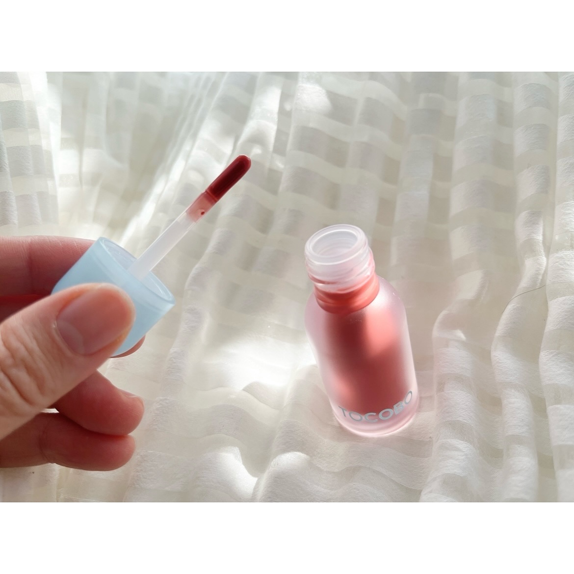 ジューシーベリープランピングリップオイル/TOCOBO/リップグロスを使ったクチコミ（3枚目）