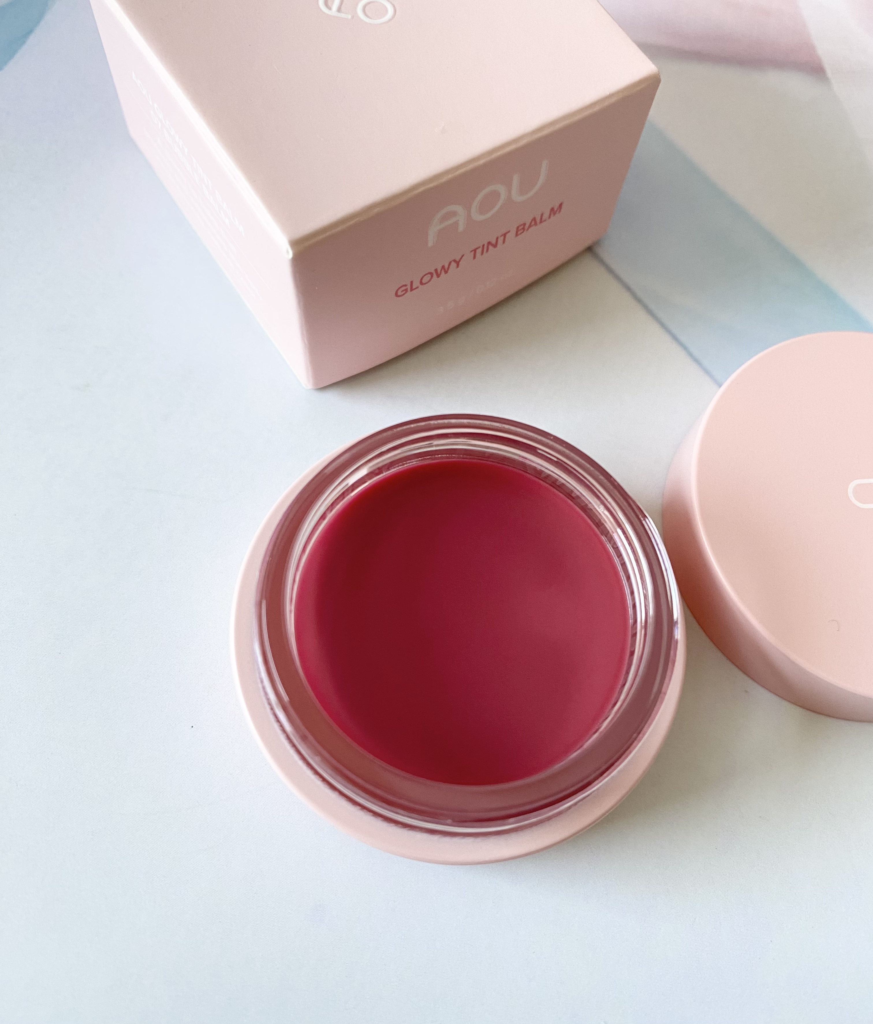 GLOWY TINT BALM 07 BUBBLE BALM/AOU/リップグロスを使ったクチコミ（2枚目）
