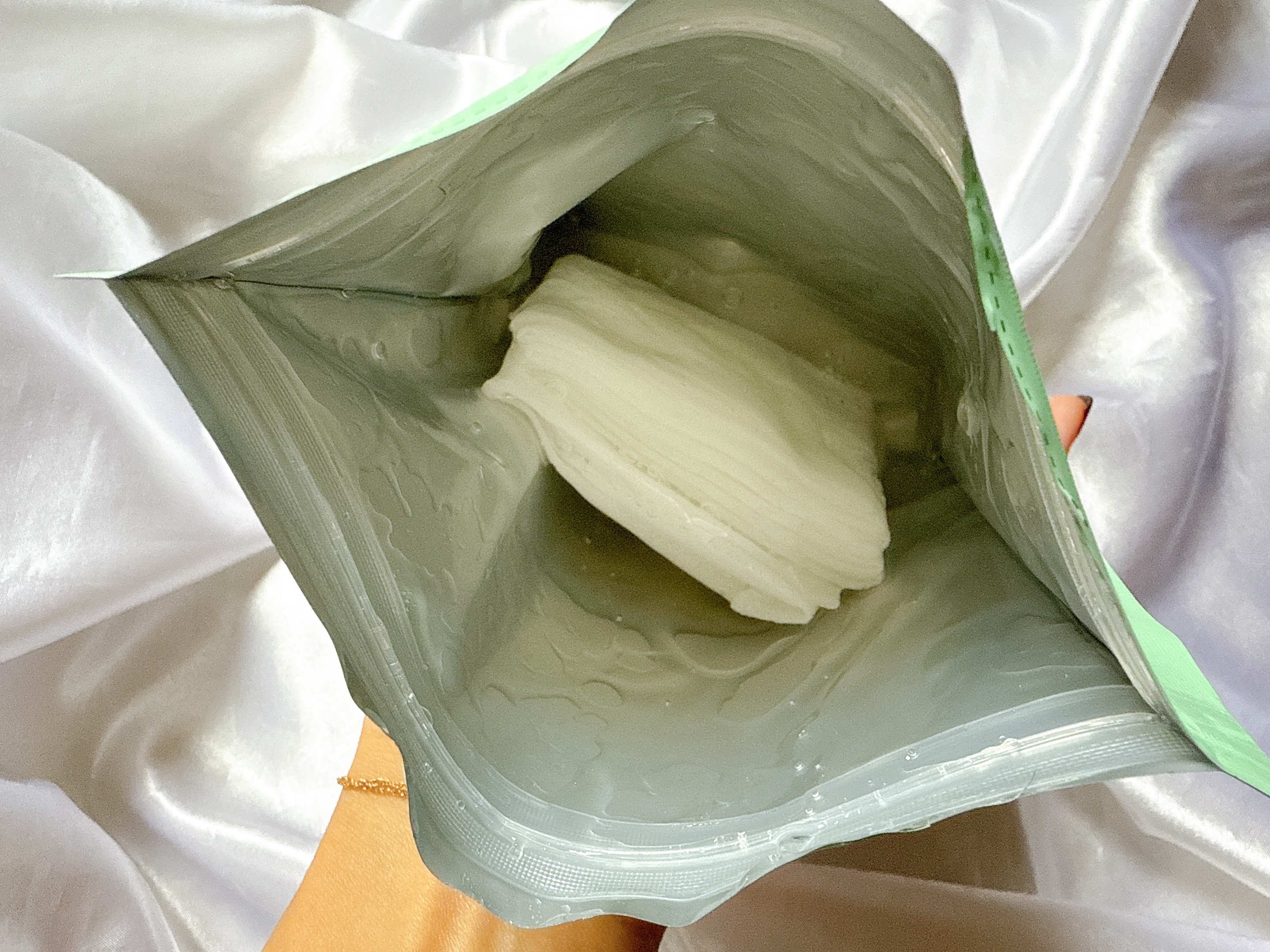 原液美容100マスク アゼライン酸&ＶＣ/ONE STONE TWO BIRDS/シートマスク・パックを使ったクチコミ（2枚目）