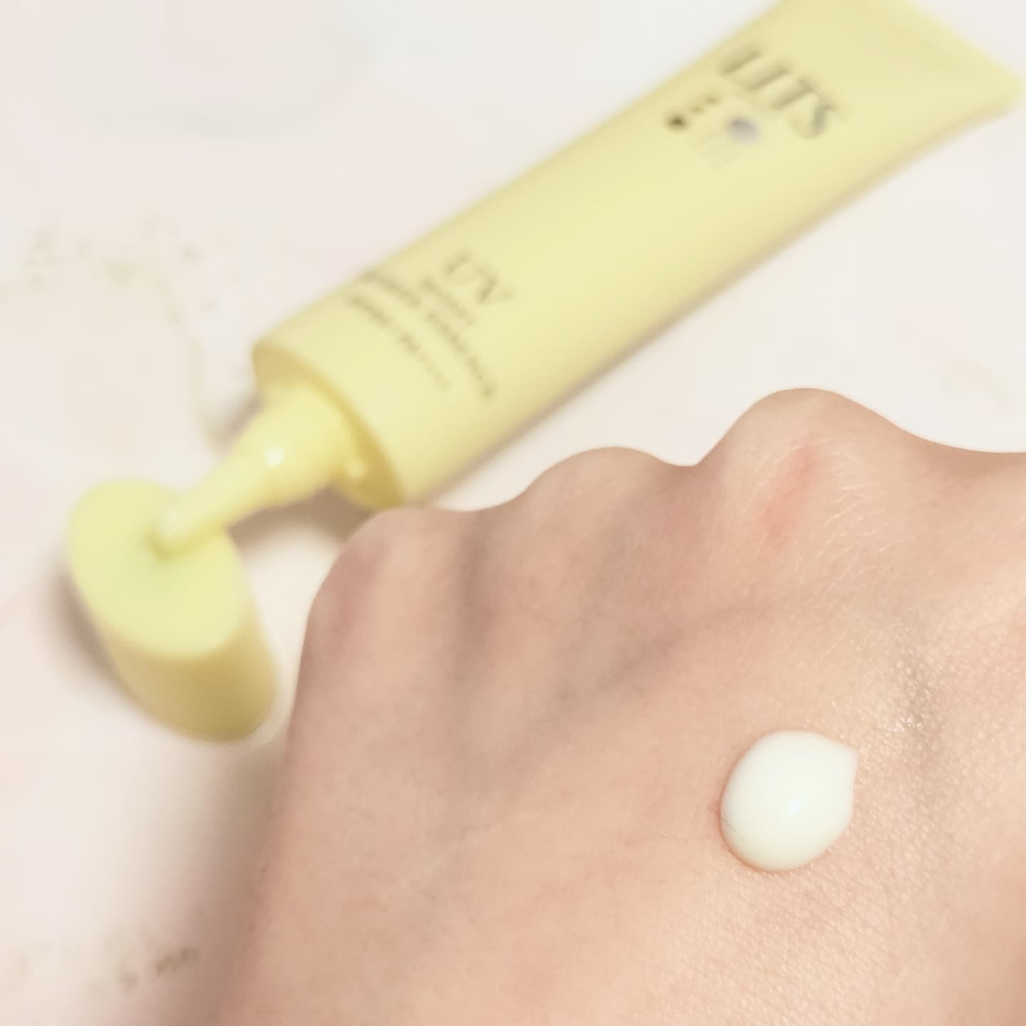 モイストC UVプライマー エッセンス/リッツ/化粧下地を使ったクチコミ（3枚目）