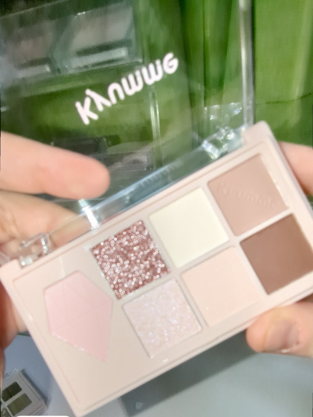 KM マルチパーパスパレット/DAISO/アイシャドウパレットを使ったクチコミ(8枚目)