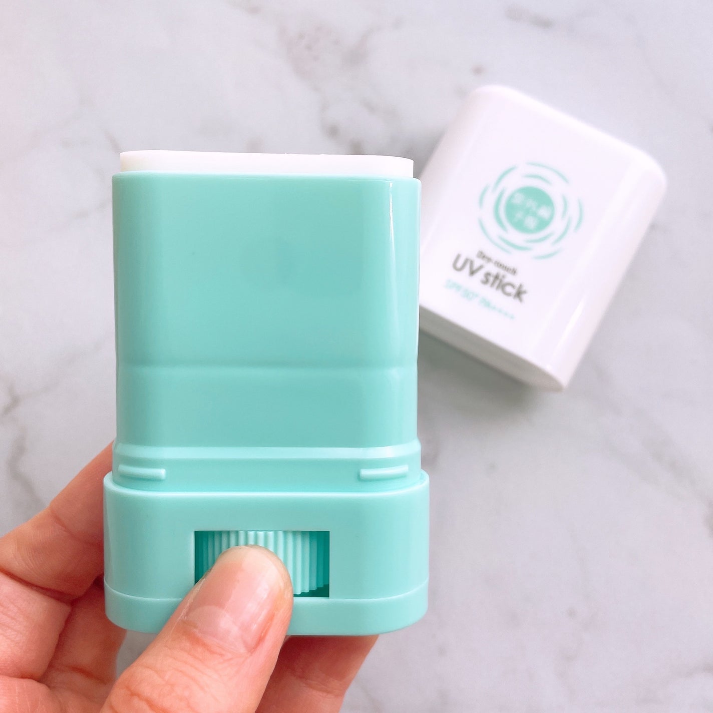 紫外線予報 さらさらUVスティックF/紫外線予報/日焼け止めスティックを使ったクチコミ(3枚目)